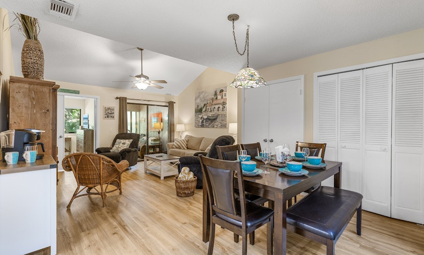 Relaxing Beach Villa | Walk to Ocean + 3 Pools, Tennis & Trails