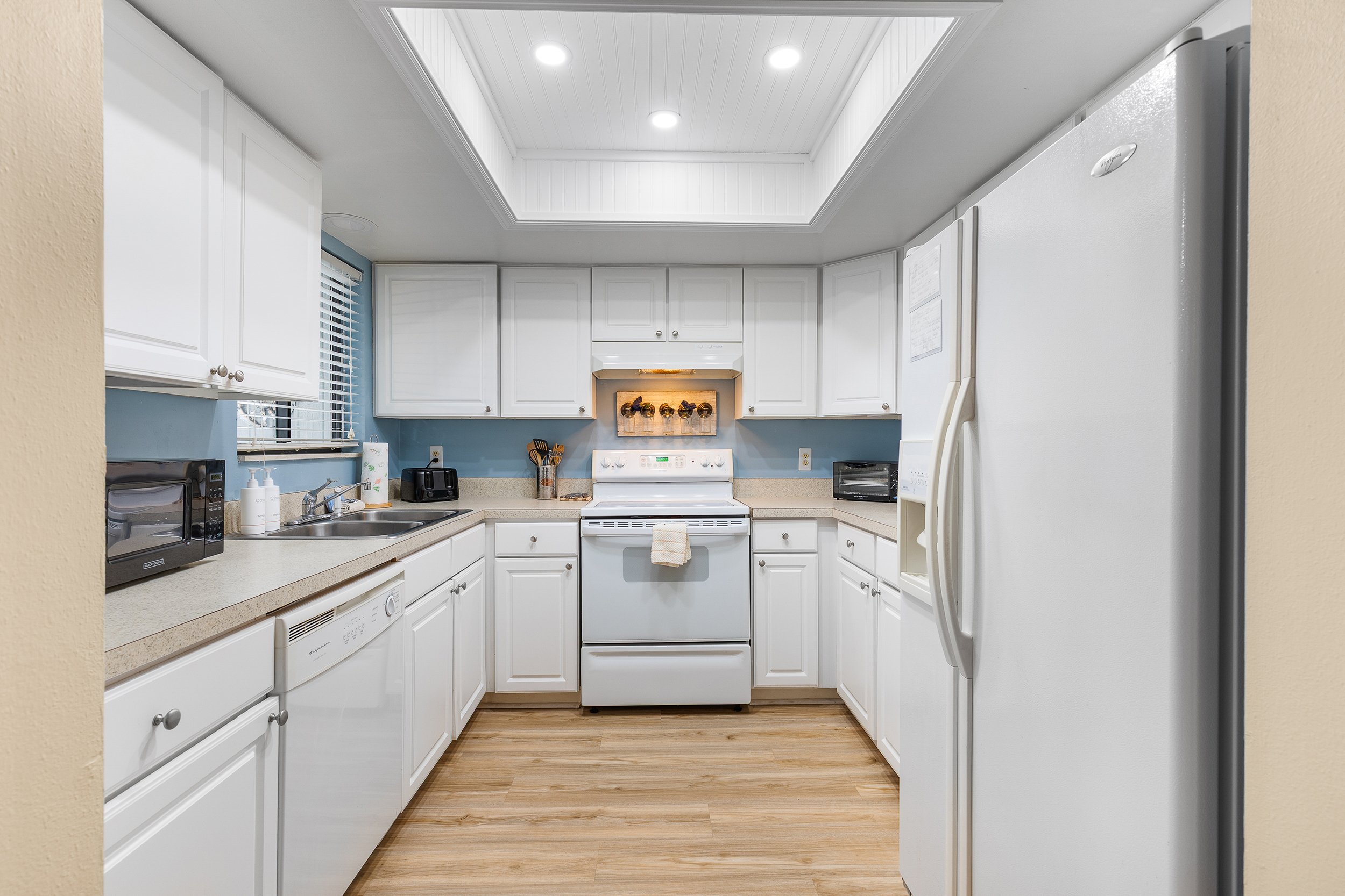 Relaxing Beach Villa | Walk to Ocean + 3 Pools, Tennis & Trails