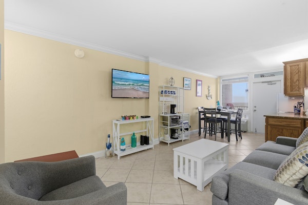 Oceanfront Balcony Condo – Walk to Dining, Splash Park & More