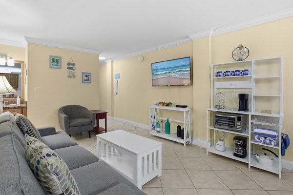 Oceanfront Balcony Condo – Walk to Dining, Splash Park & More
