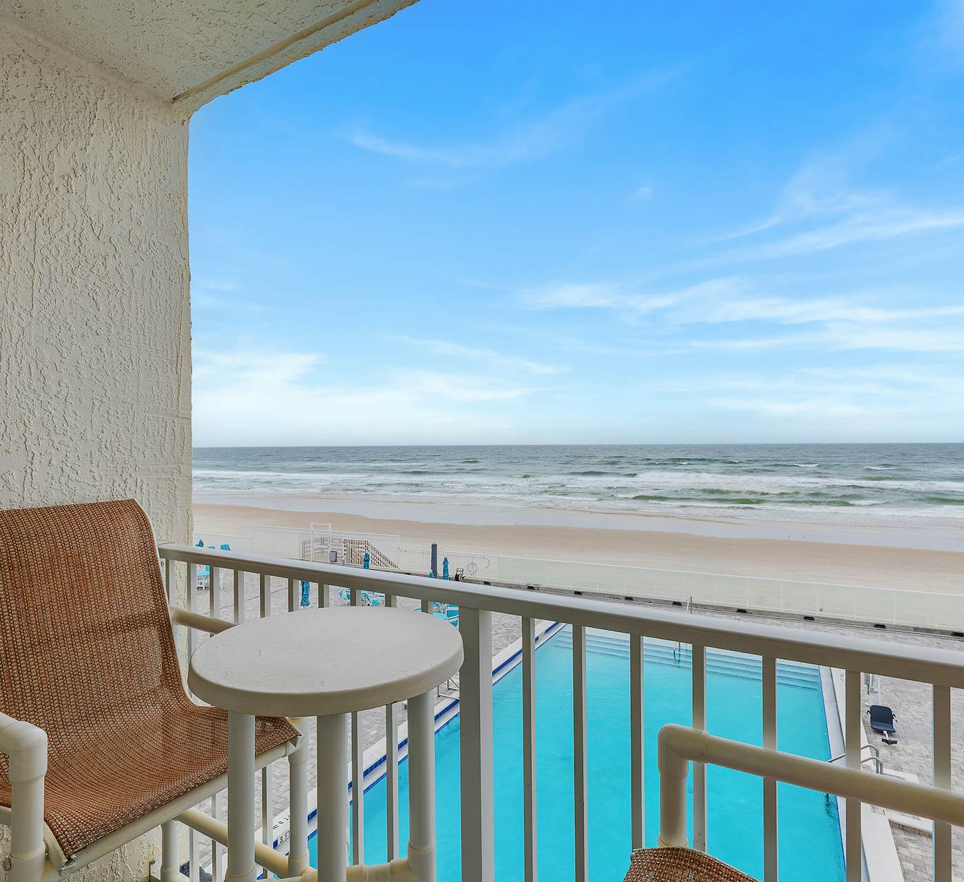 希少　OCEAN BRIGHT オーシャンブライト　コンテナ　（昭和レトロ） Ocean Jewels Club 319 | 1 Bed Daytona Beach, FL Condo | Vacasa