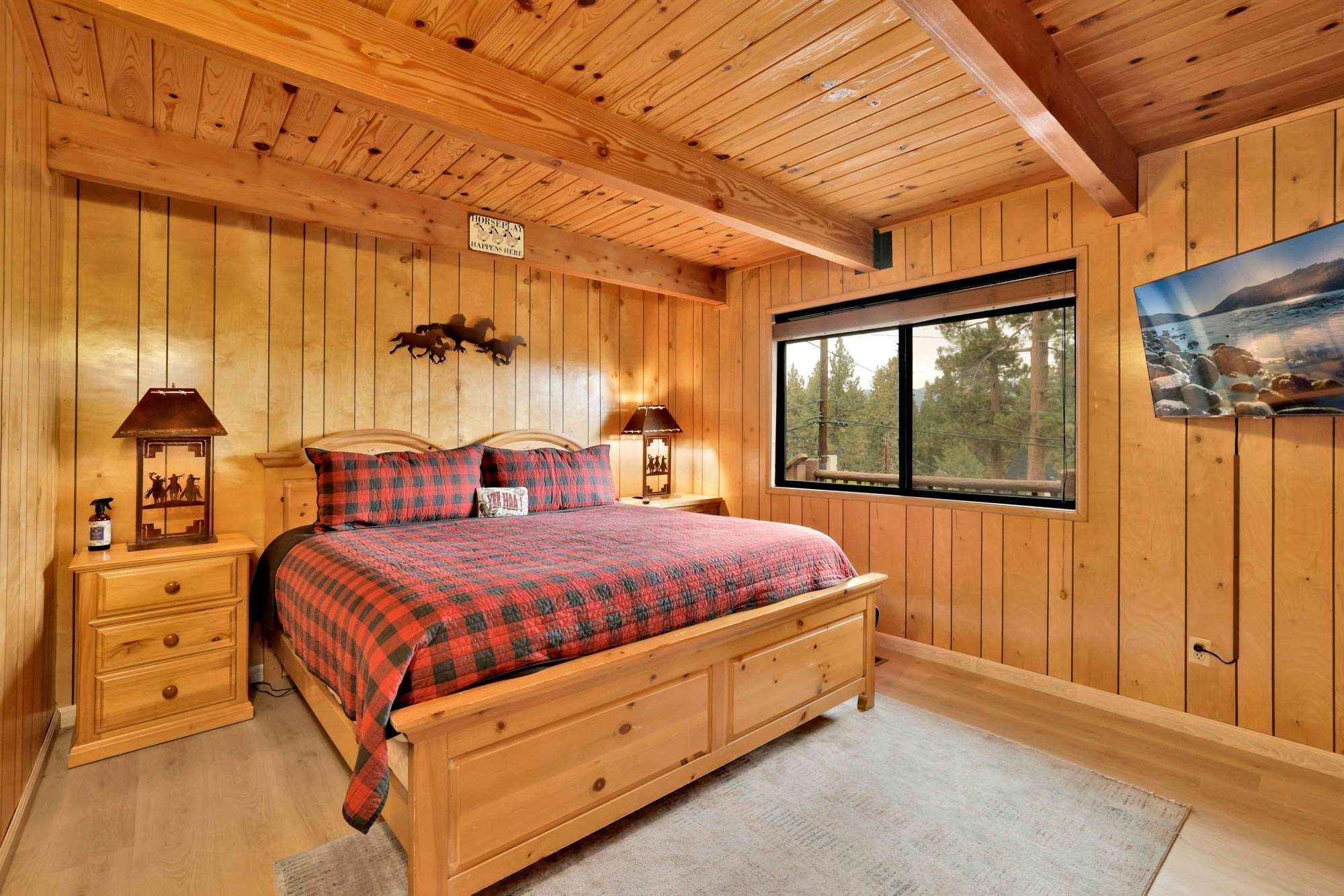 2585-Lakeview Pines Log Cabin