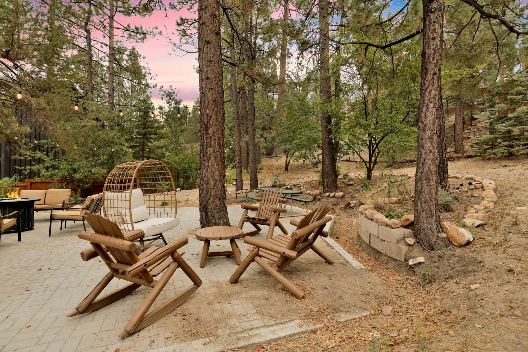 2585-Lakeview Pines Log Cabin