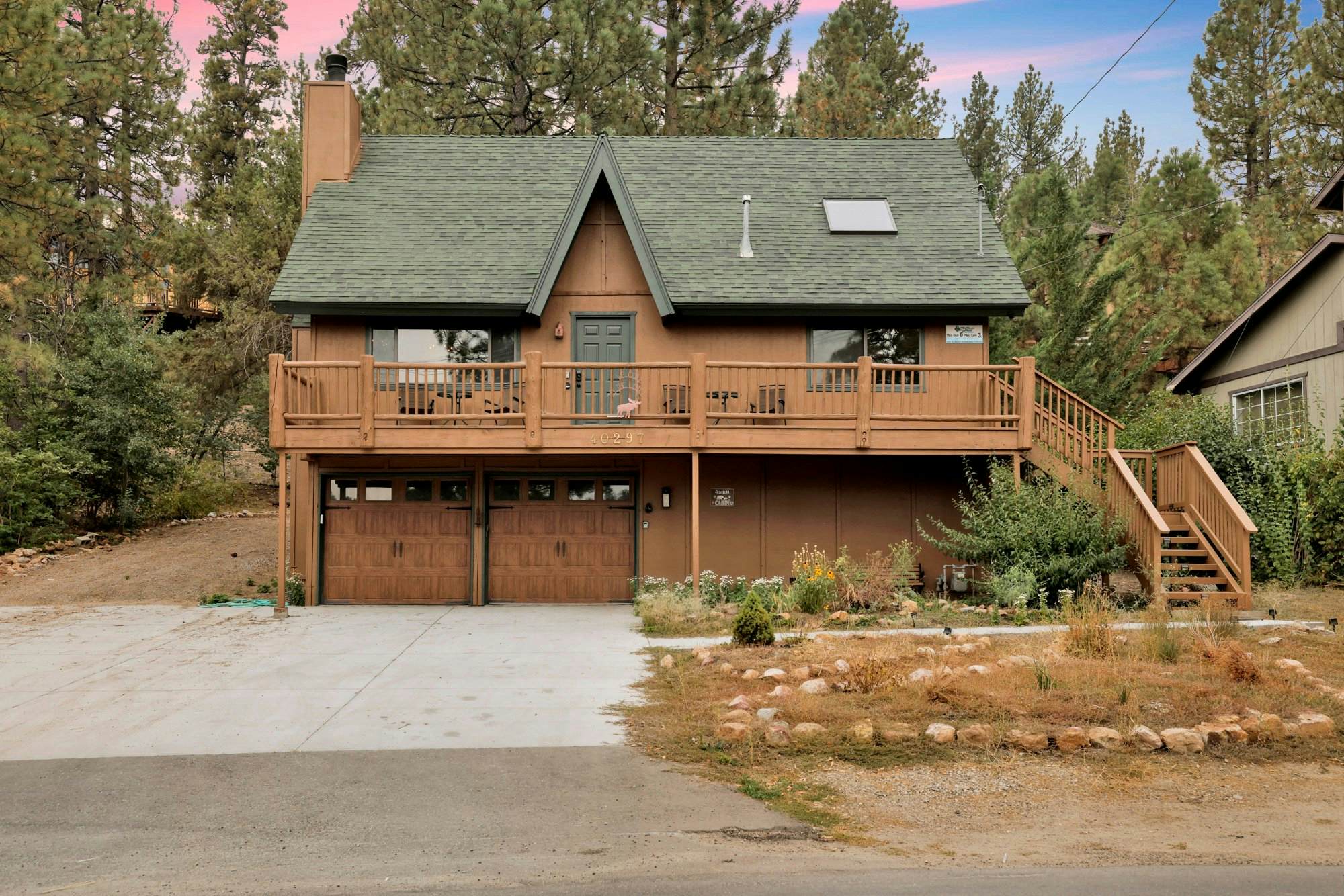 2585-Lakeview Pines Log Cabin