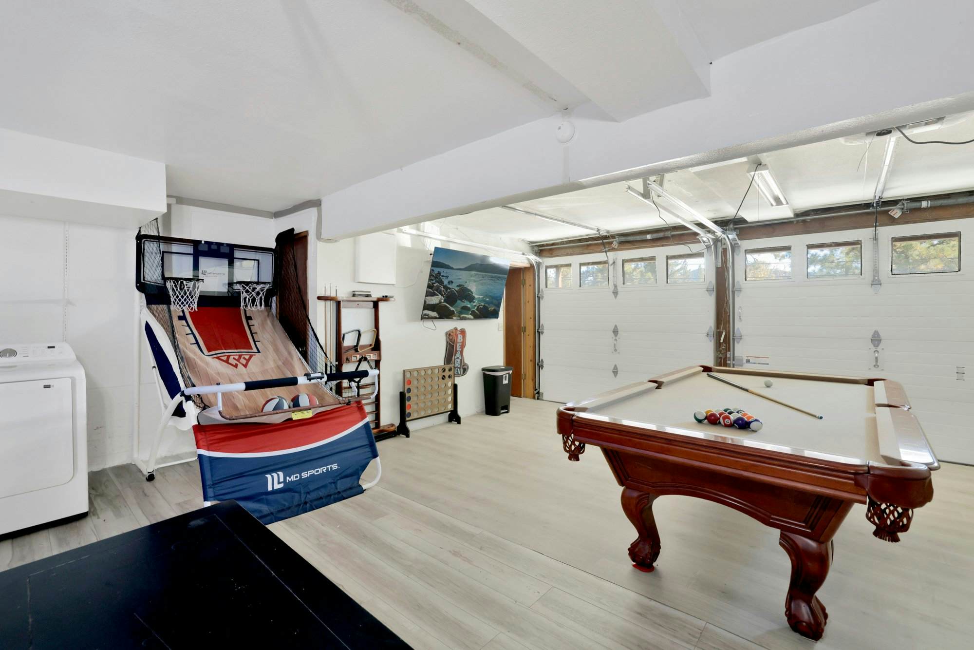 2585-Lakeview Pines Log Cabin