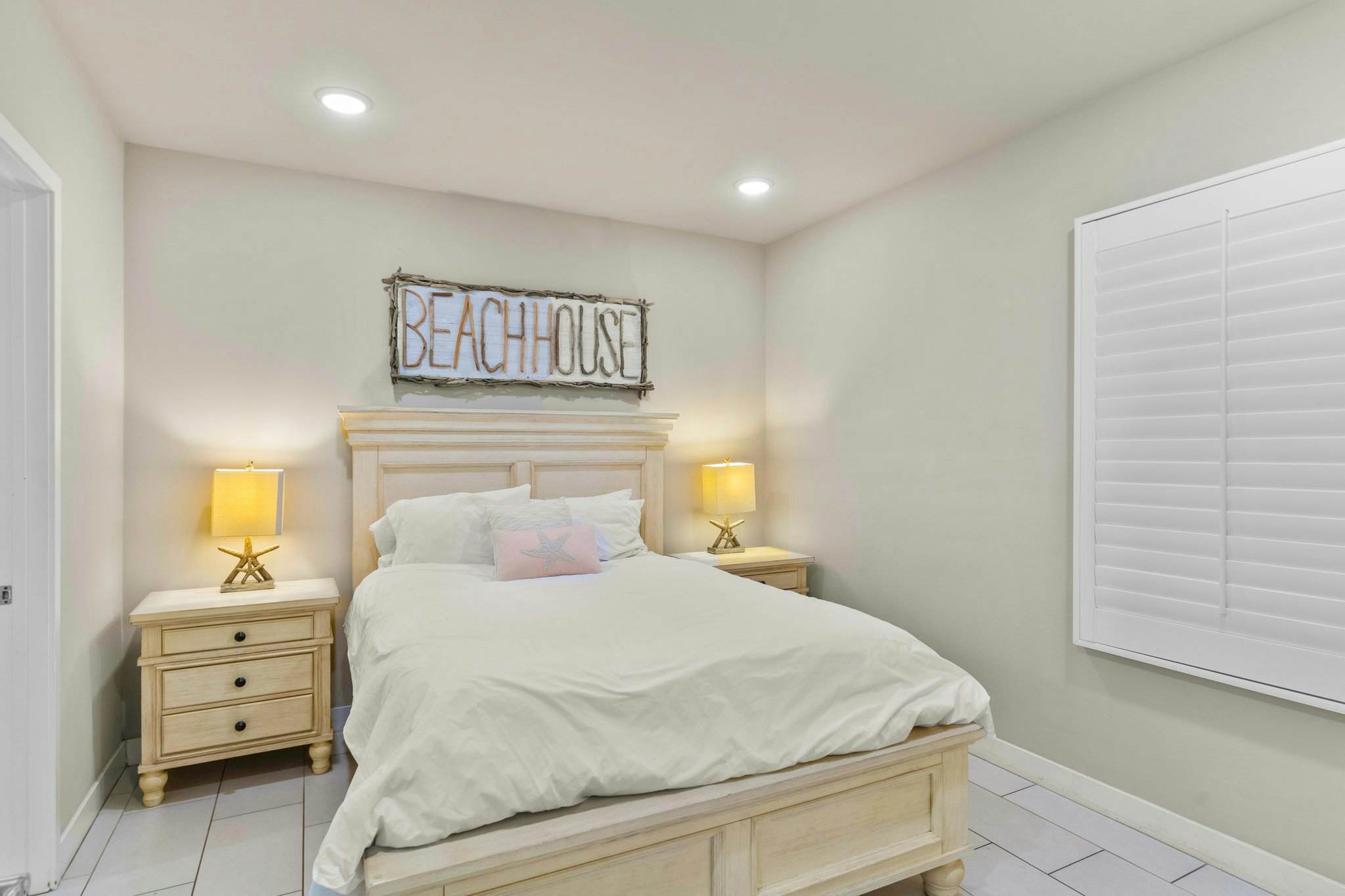 Oceanside Oasis Oceanfront Luxury 700S-103