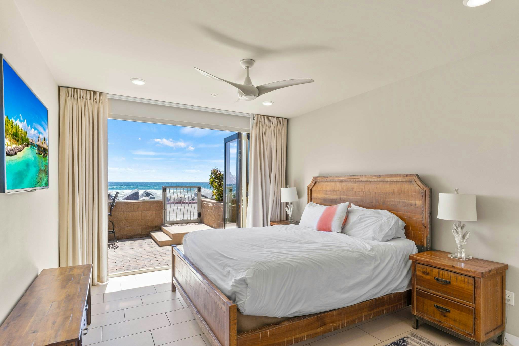 Oceanside Oasis Oceanfront Luxury 700S-103