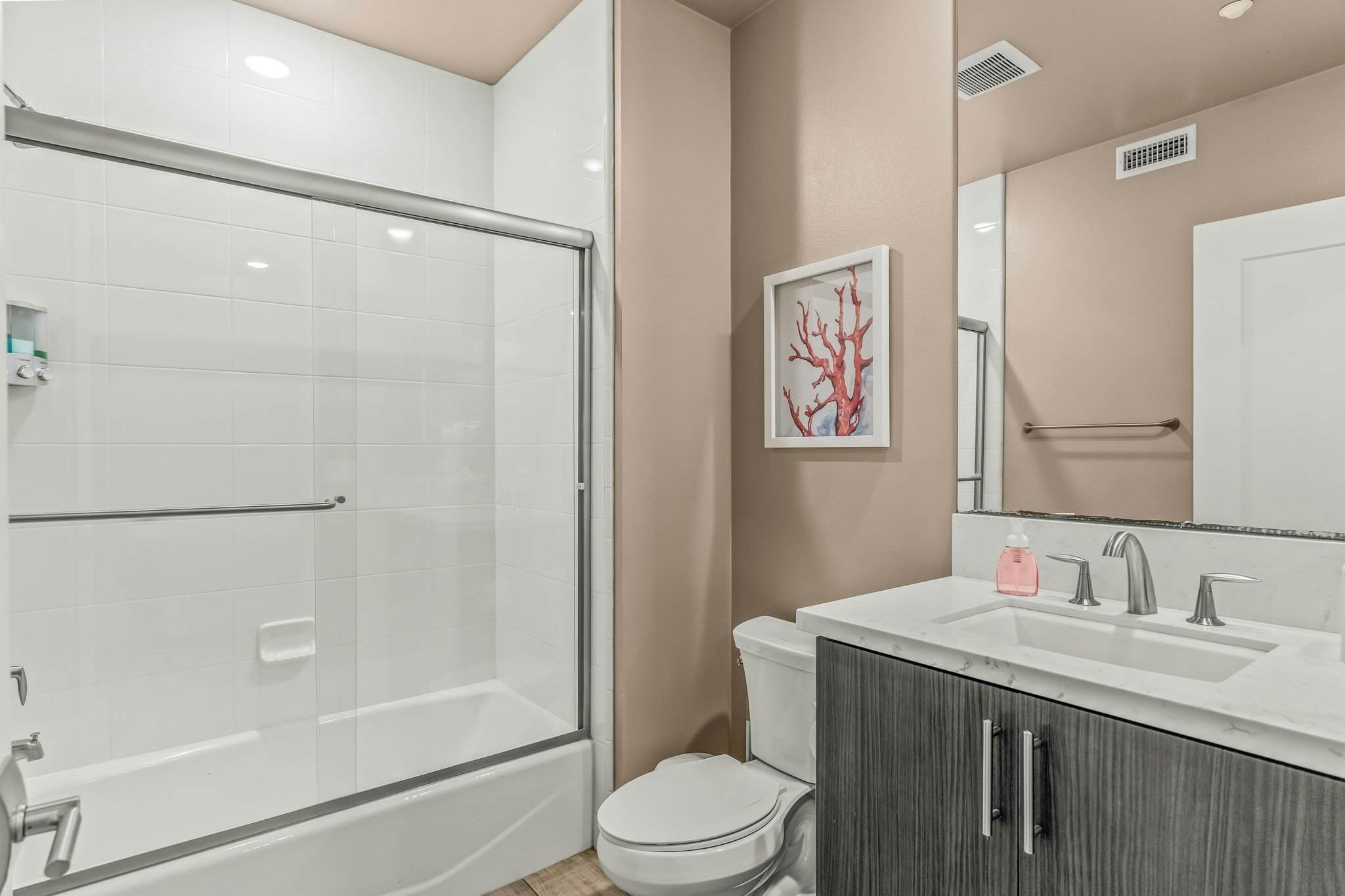 Oceanside Escape - Oceanfront - 700S-102