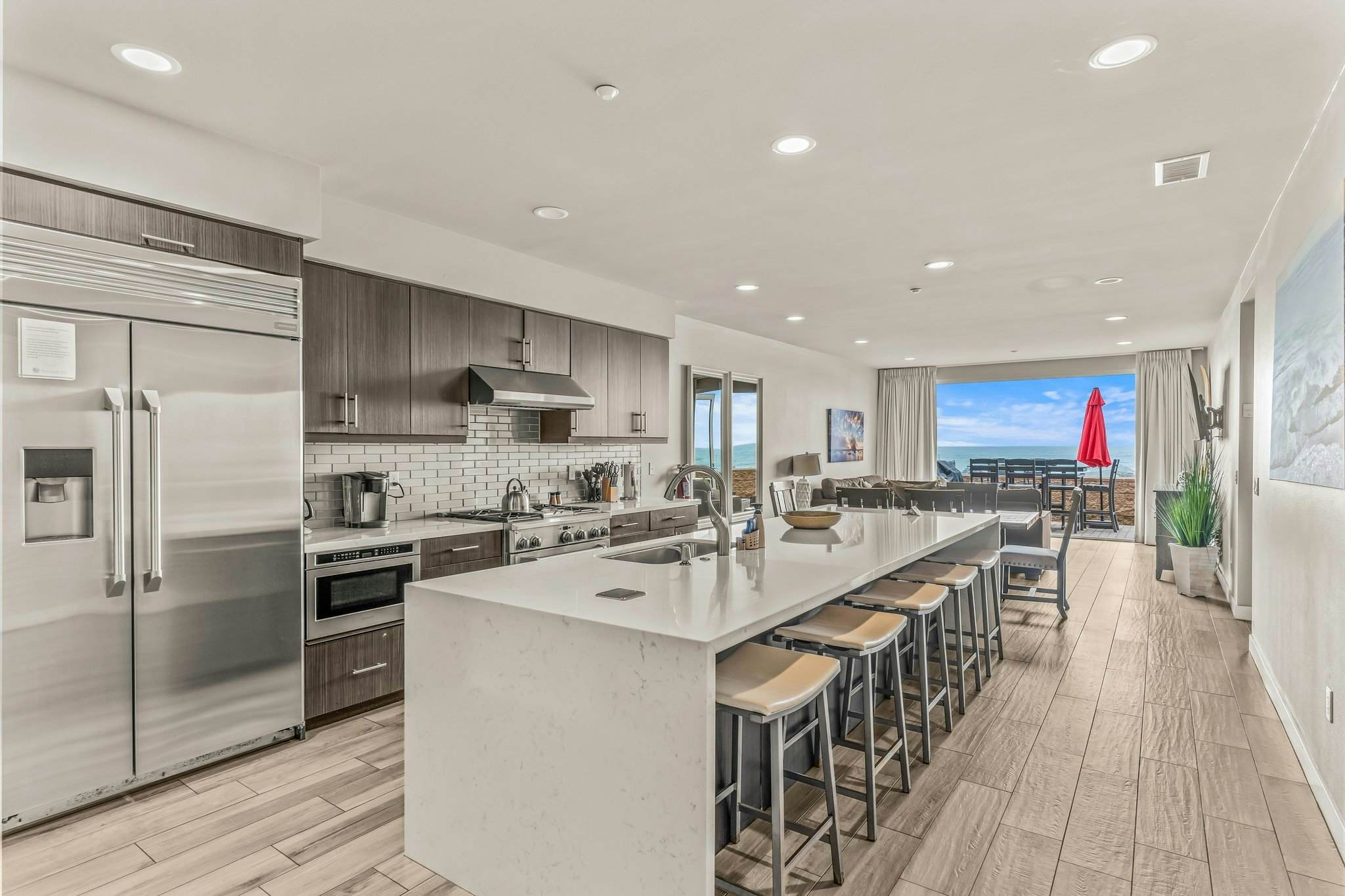 Oceanside Escape - Oceanfront - 700S-102