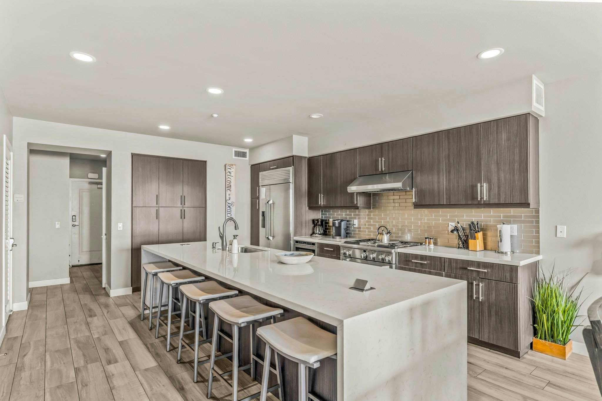 Oceanside Escape - Oceanfront - 700S-102