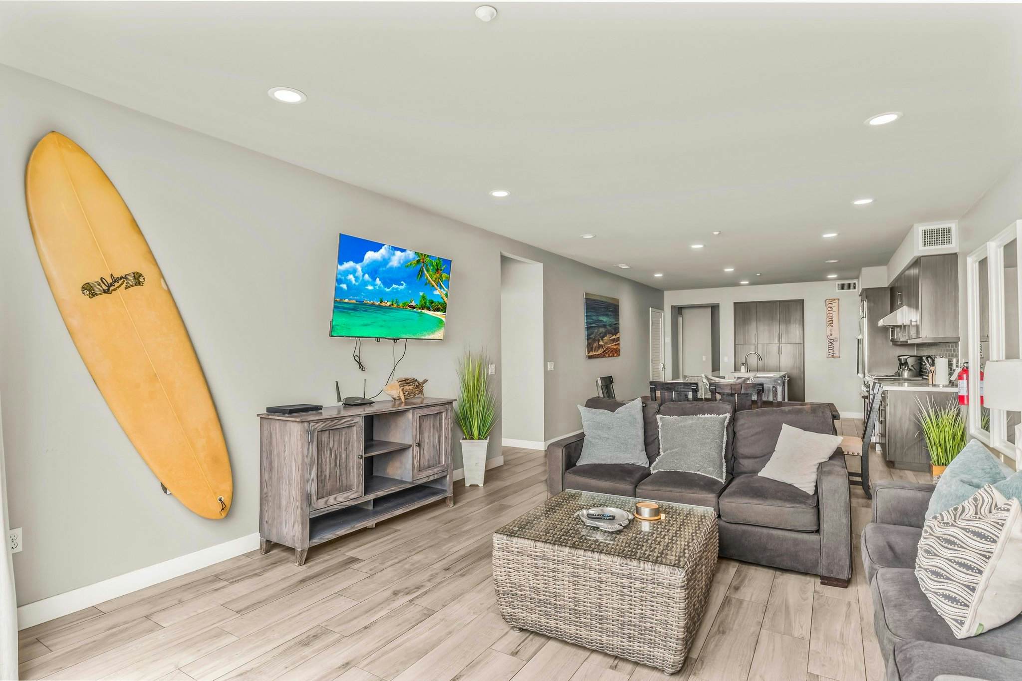 Oceanside Escape - Oceanfront - 700S-102