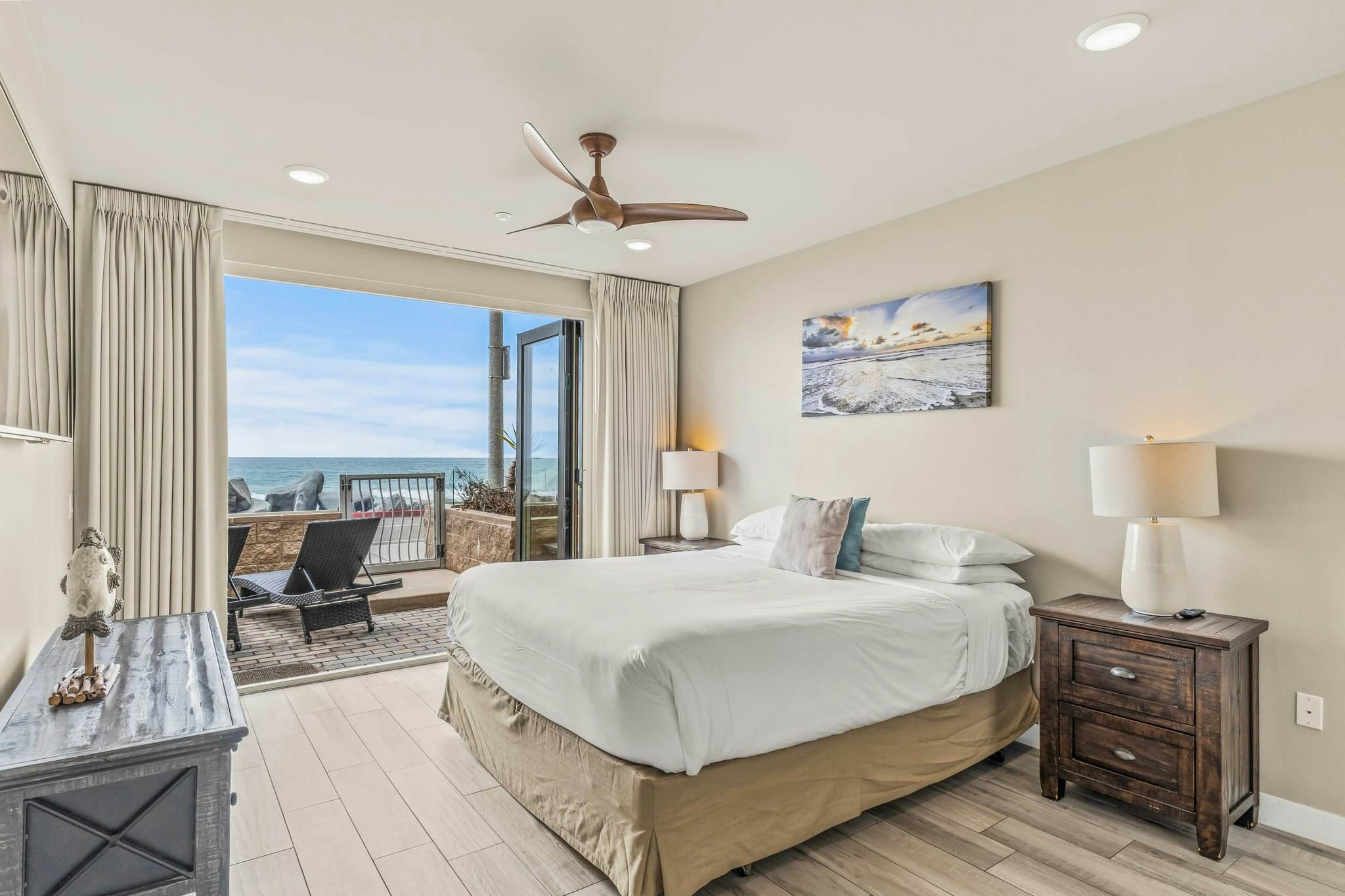 Oceanside Escape - Oceanfront - 700S-102