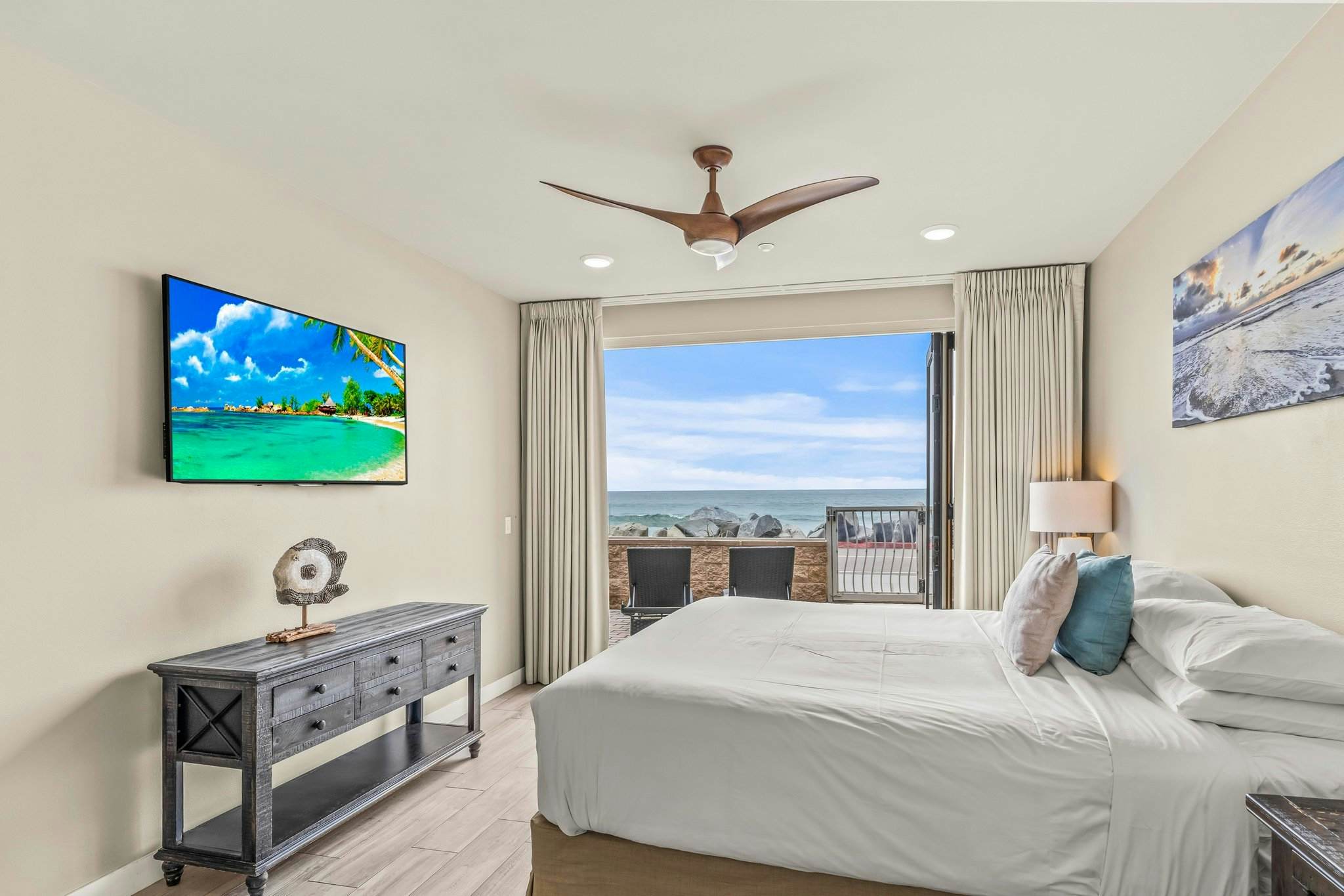 Oceanside Escape - Oceanfront - 700S-102