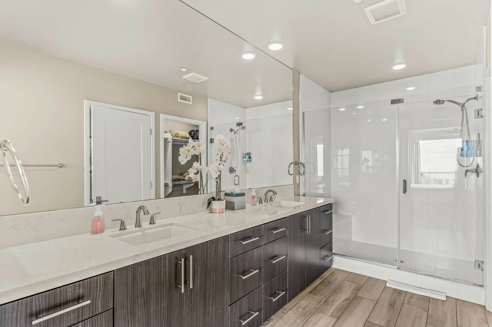 Oceanside Escape - Oceanfront - 700S-102