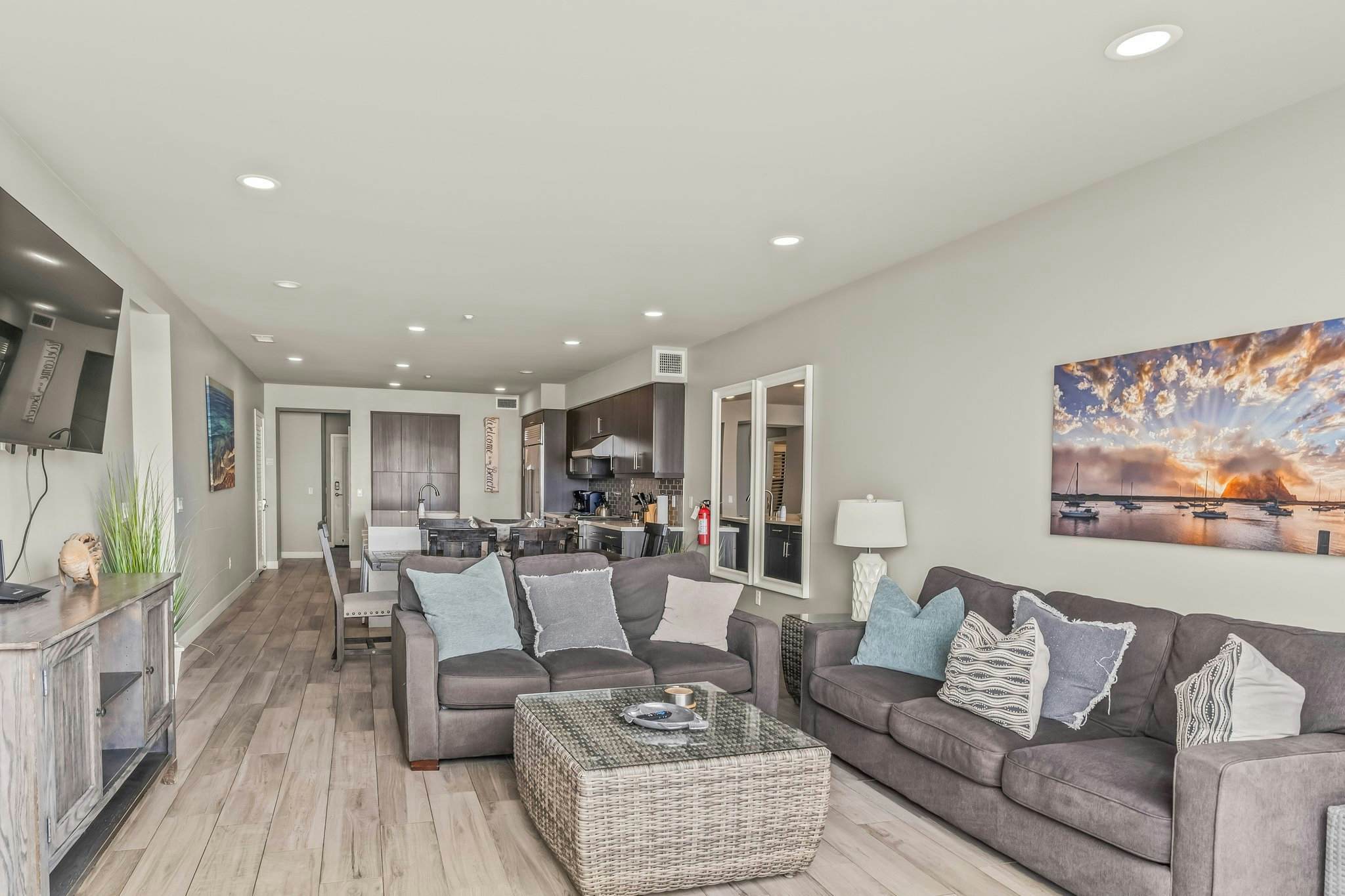 Oceanside Escape - Oceanfront - 700S-102