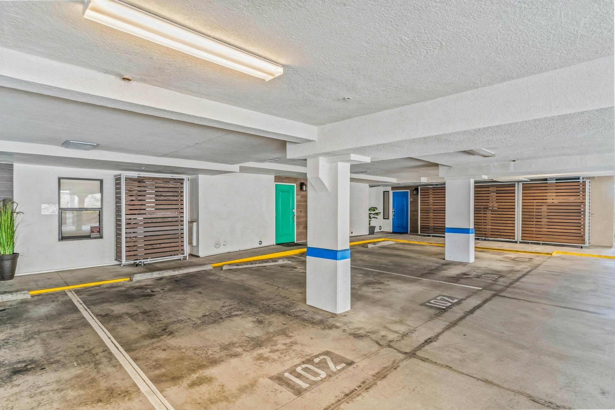 Oceanside Escape - Oceanfront - 700S-102