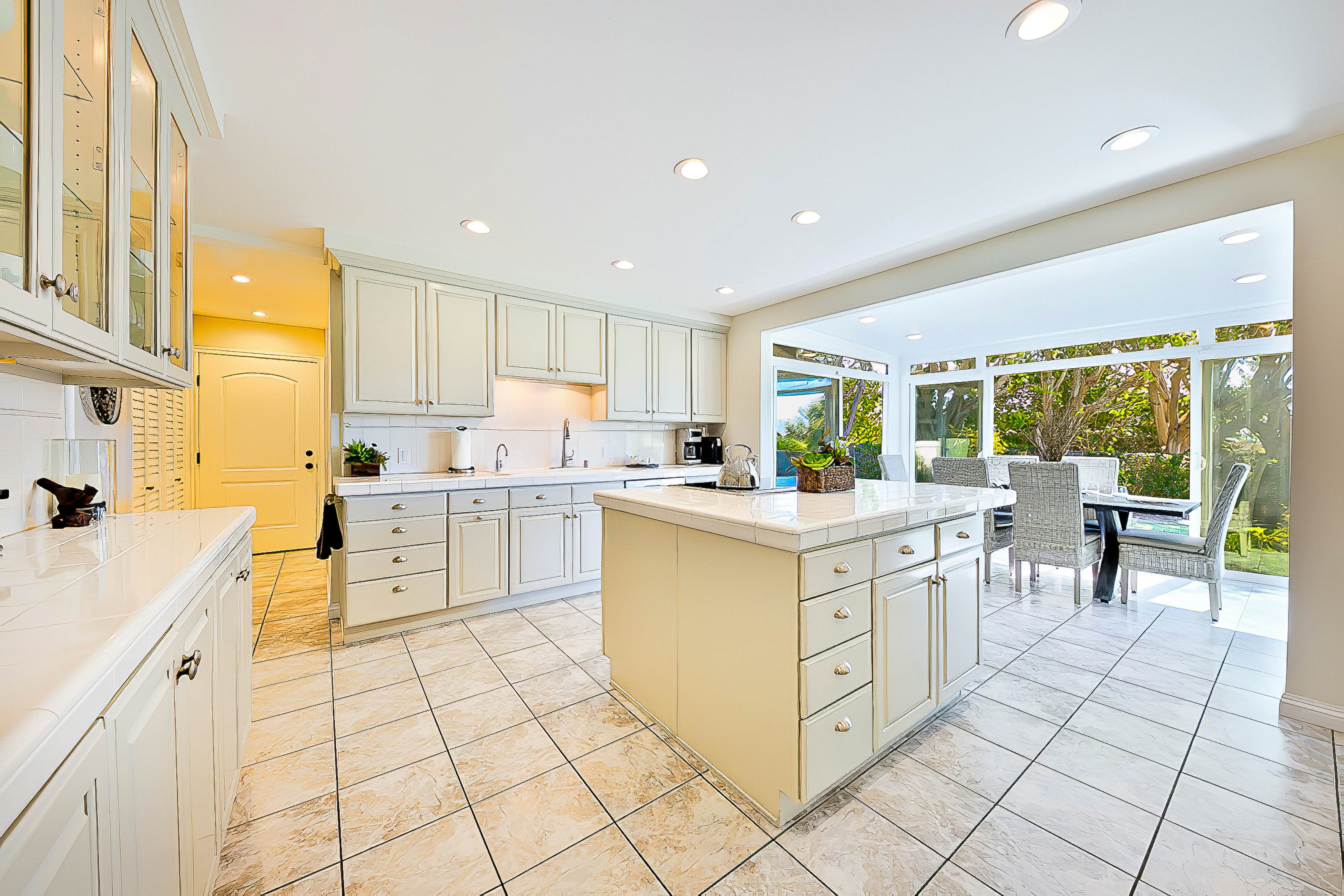 La Jolla Scenic Retreat