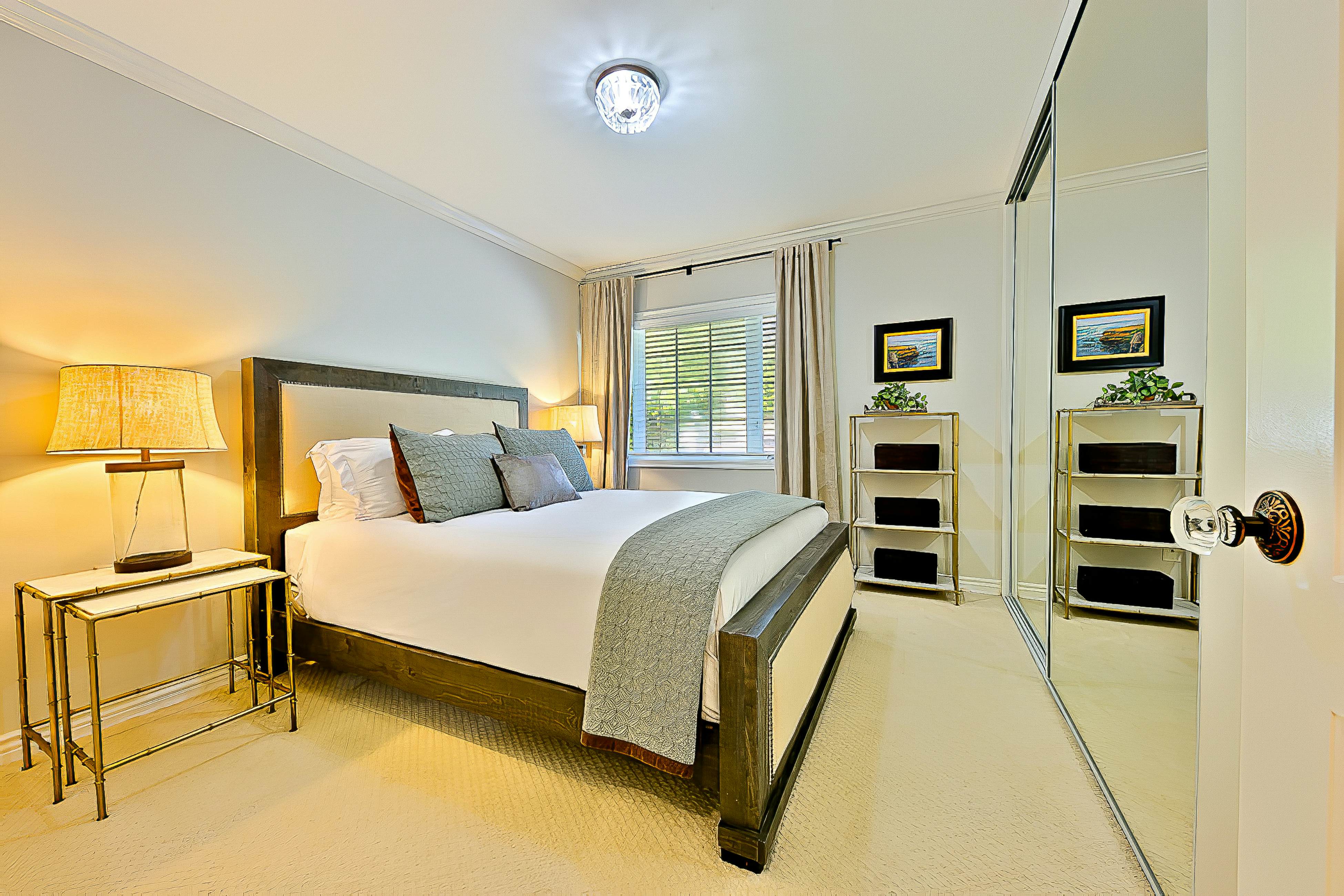 La Jolla Scenic Retreat