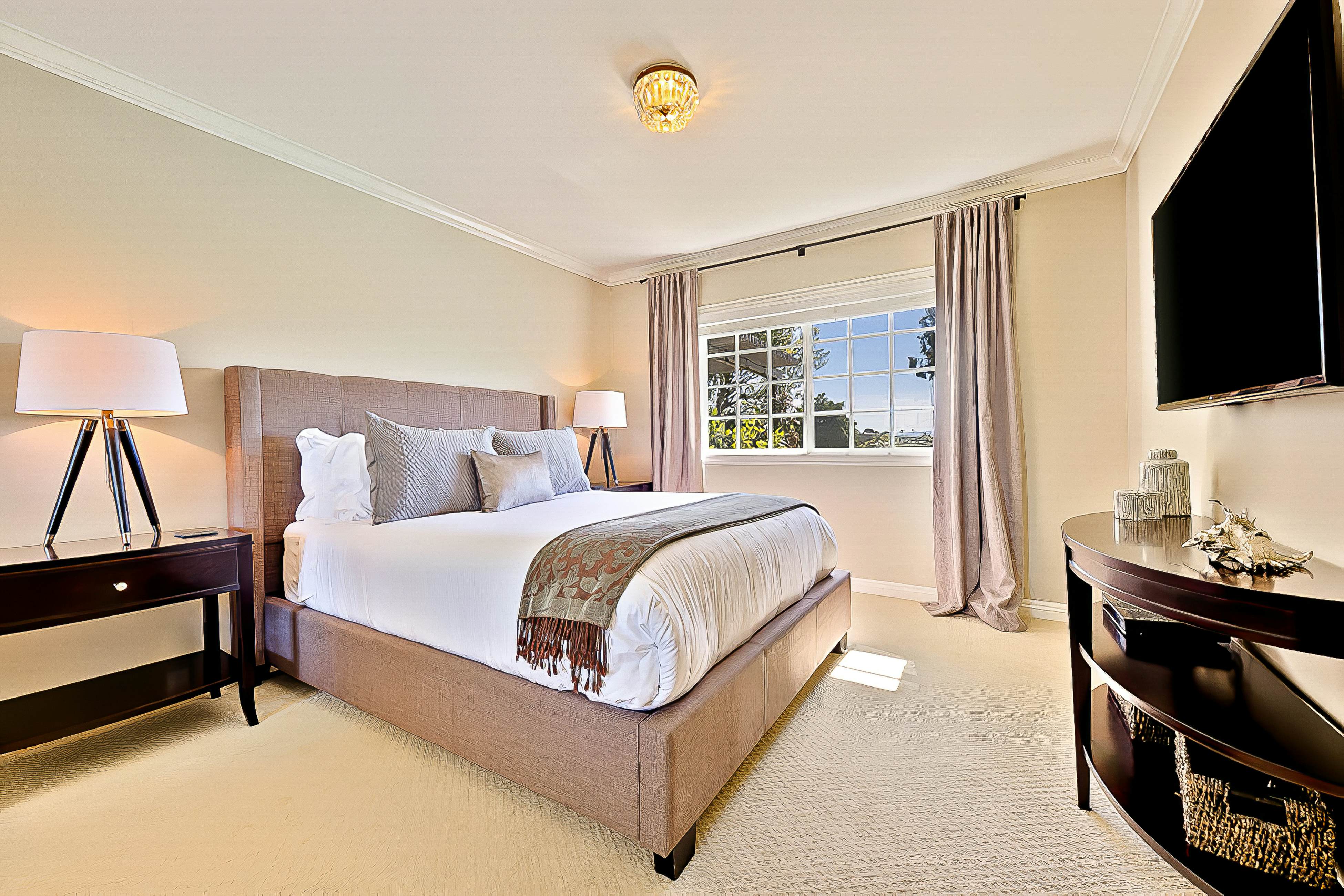 La Jolla Scenic Retreat