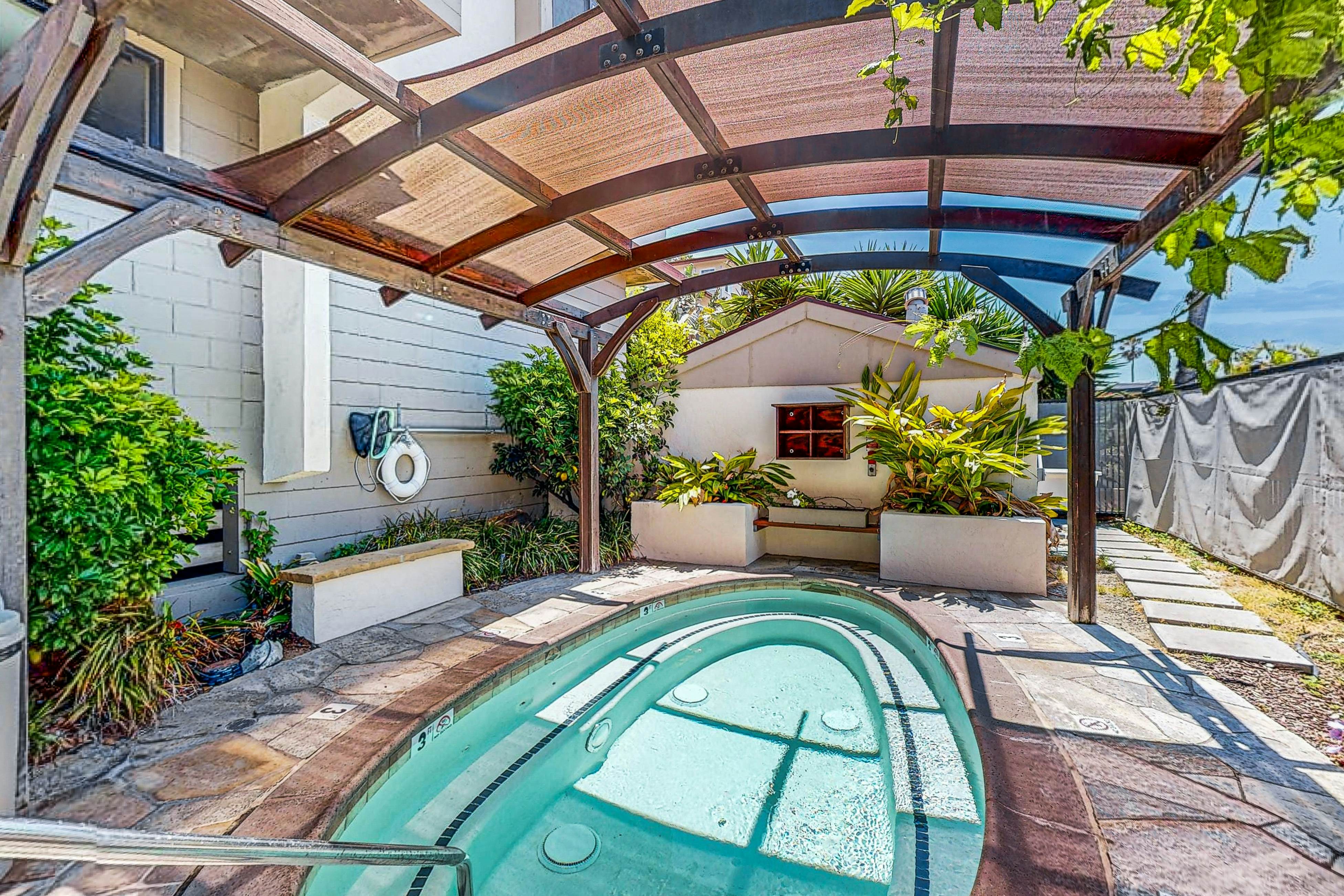 Breakwater Escape A 200