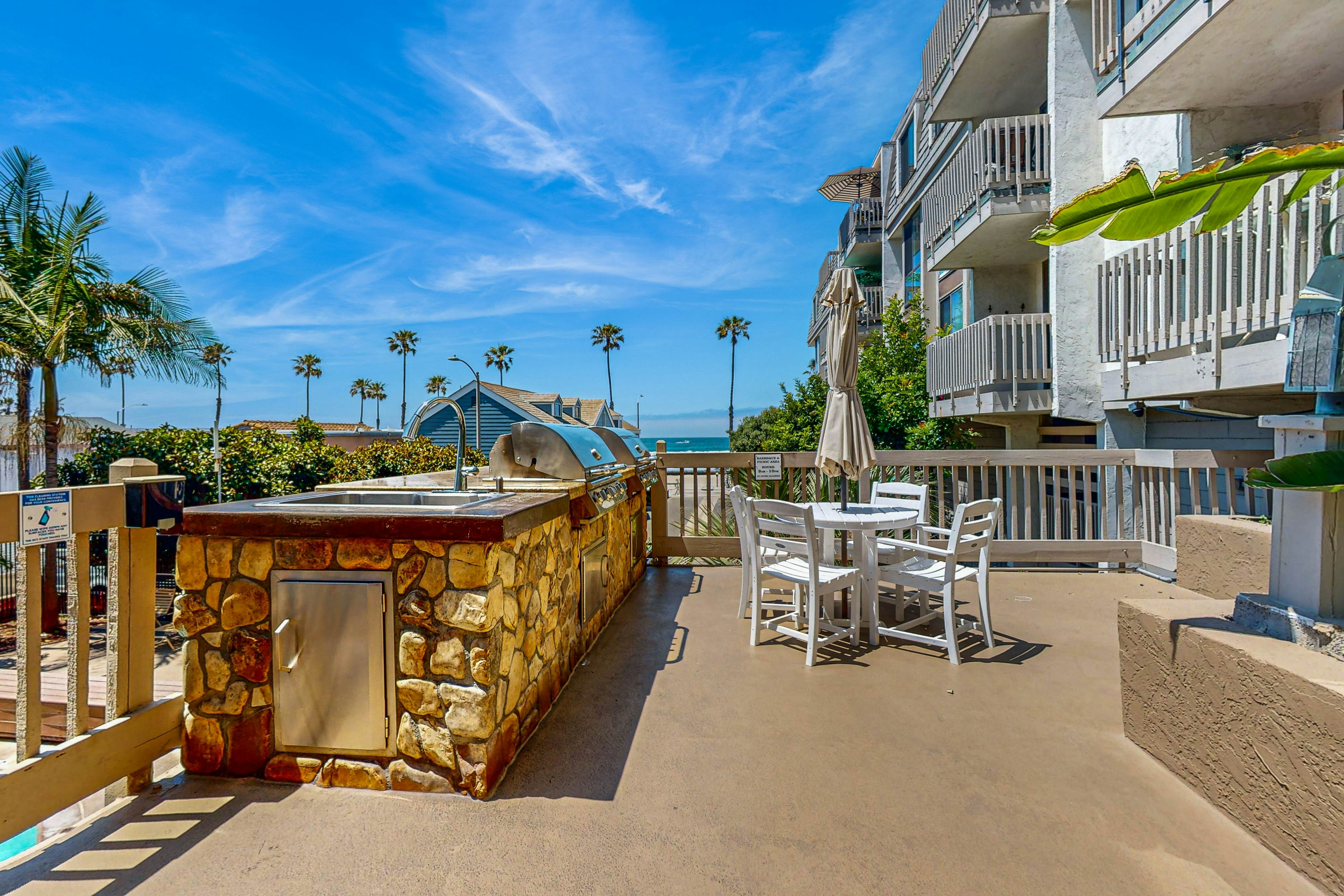 Breakwater Escape A 200