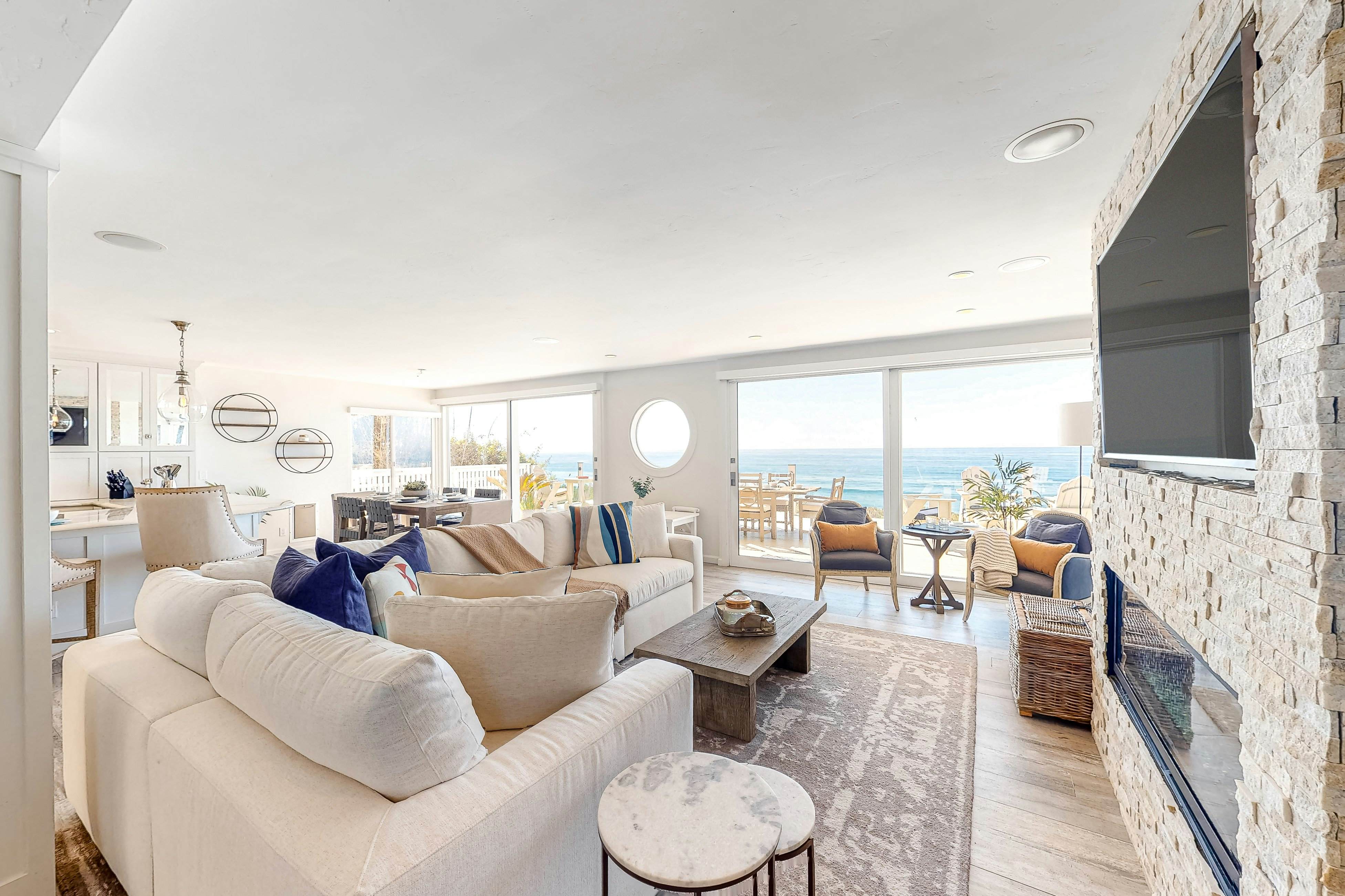 Pacific Ocean Paradise