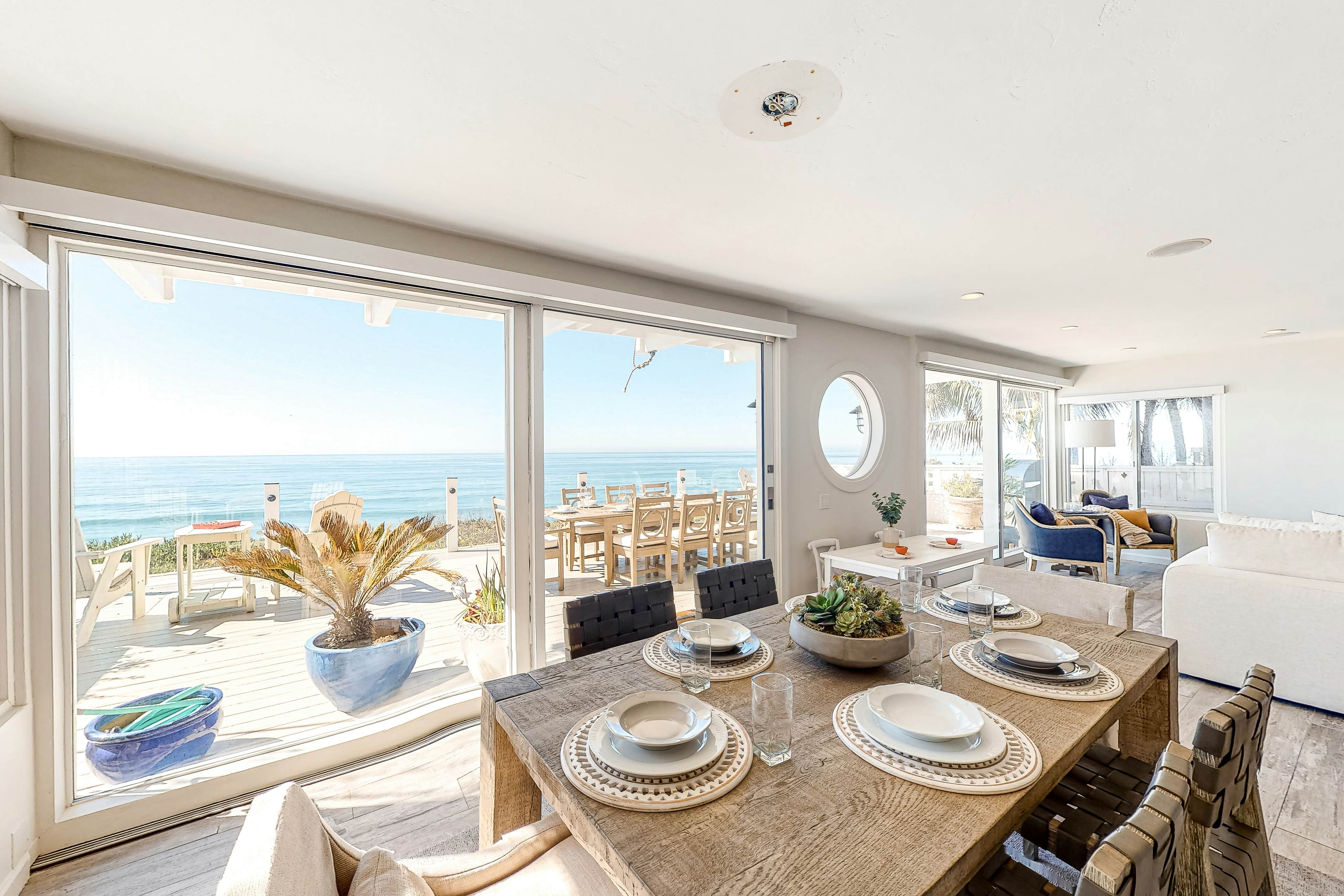 Pacific Ocean Paradise