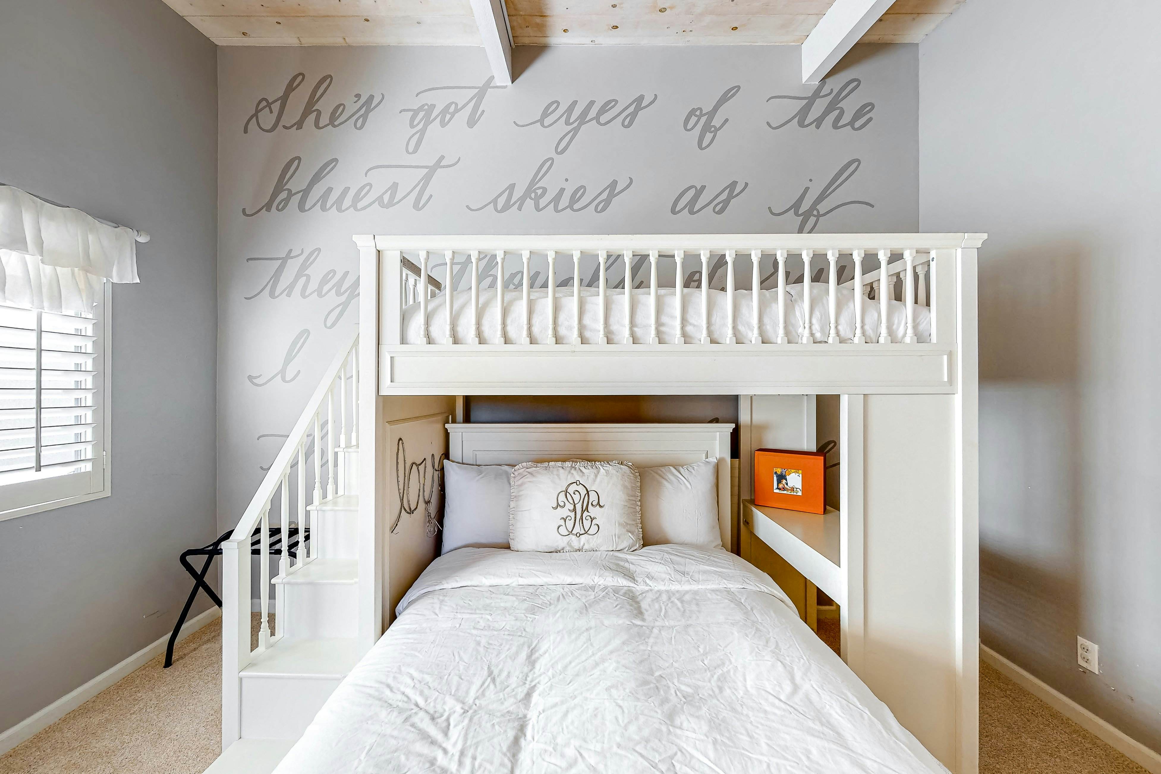 Pacific Ocean Paradise