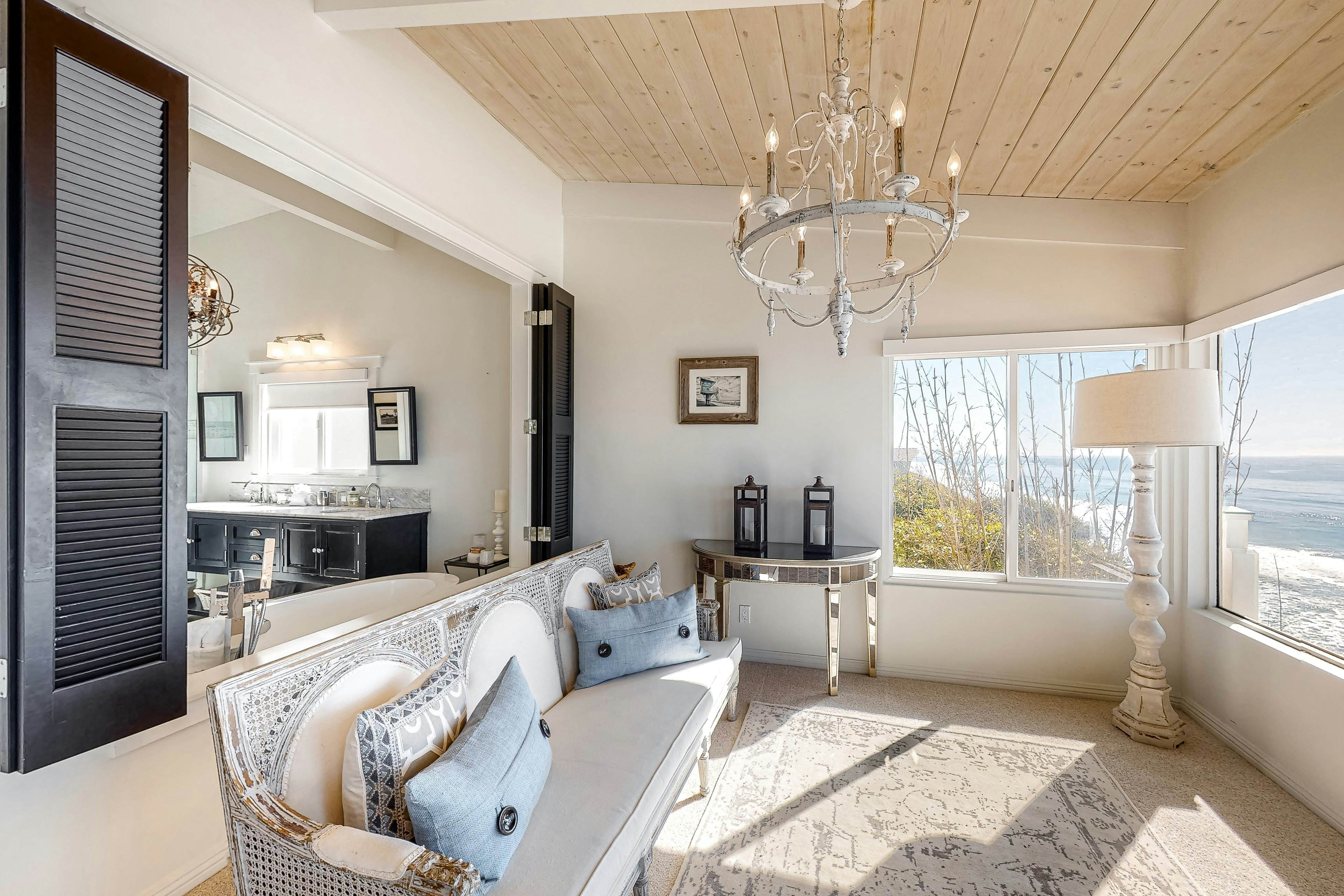 Pacific Ocean Paradise