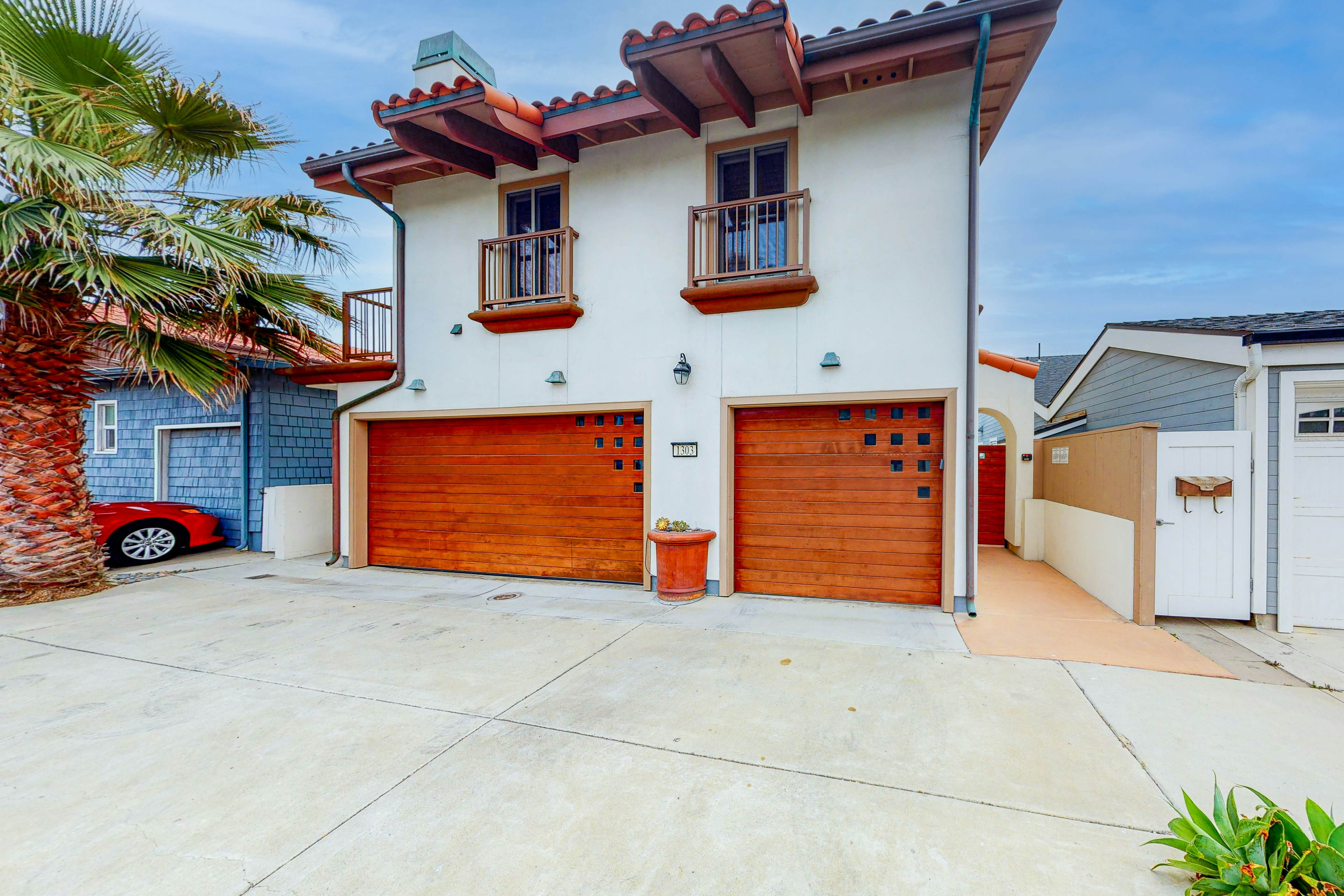 Luxury Beachfront Getaway - Main