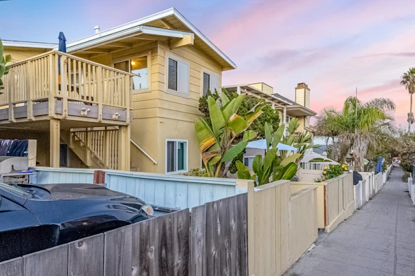 Mimi's & Nana's Beach House