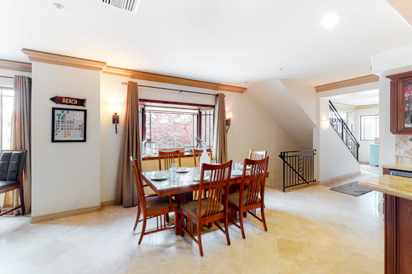 329 Oak Ave Gorgeous 4BR