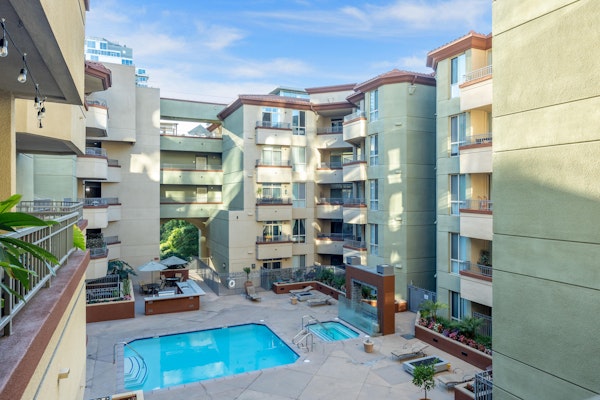 San Diego's Diamond - 30 Night Minimum