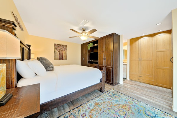 Canyon Palms Spanish-style home in the hills with canyon views, furnished deck, AC, & WiFi