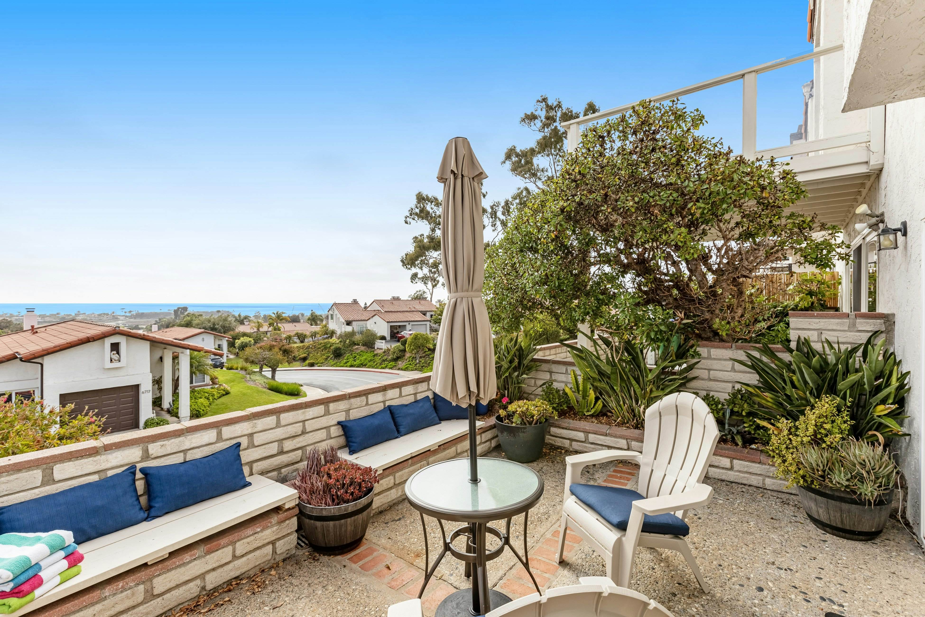 Clover Pacific Views