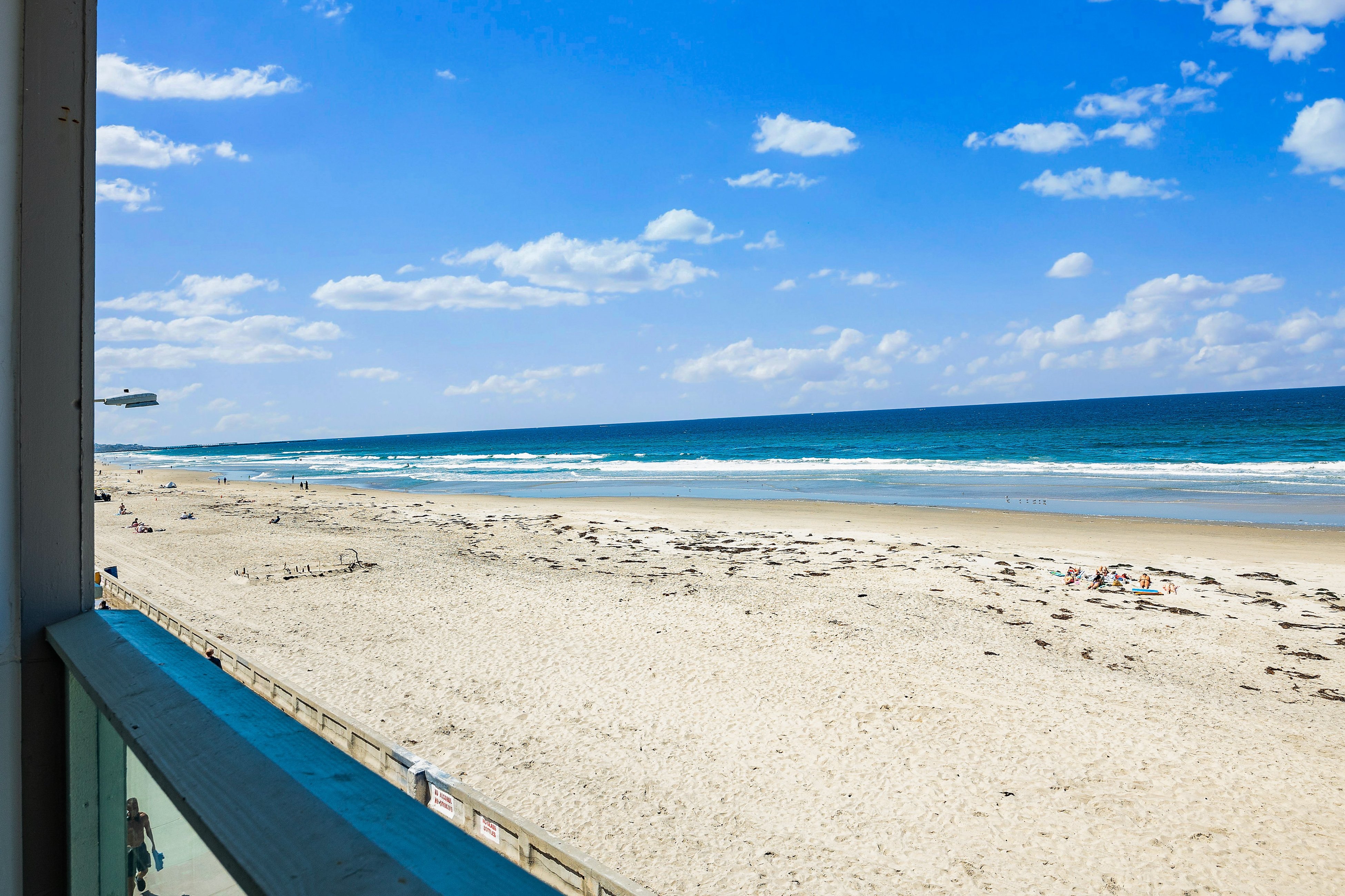 Shoreline Hideaway 2BR Beachfront