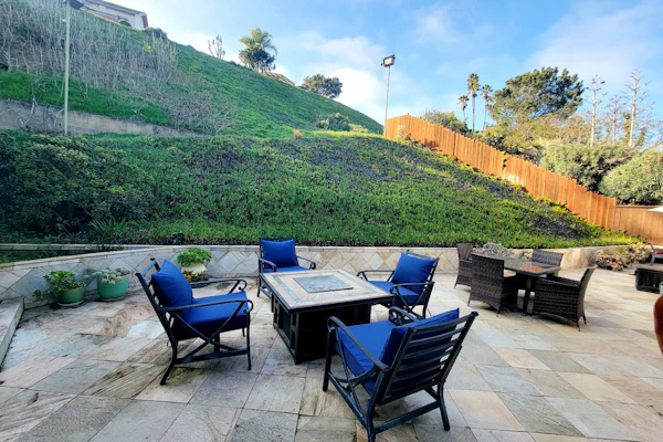 Hillcraft House Fantastic coastal home