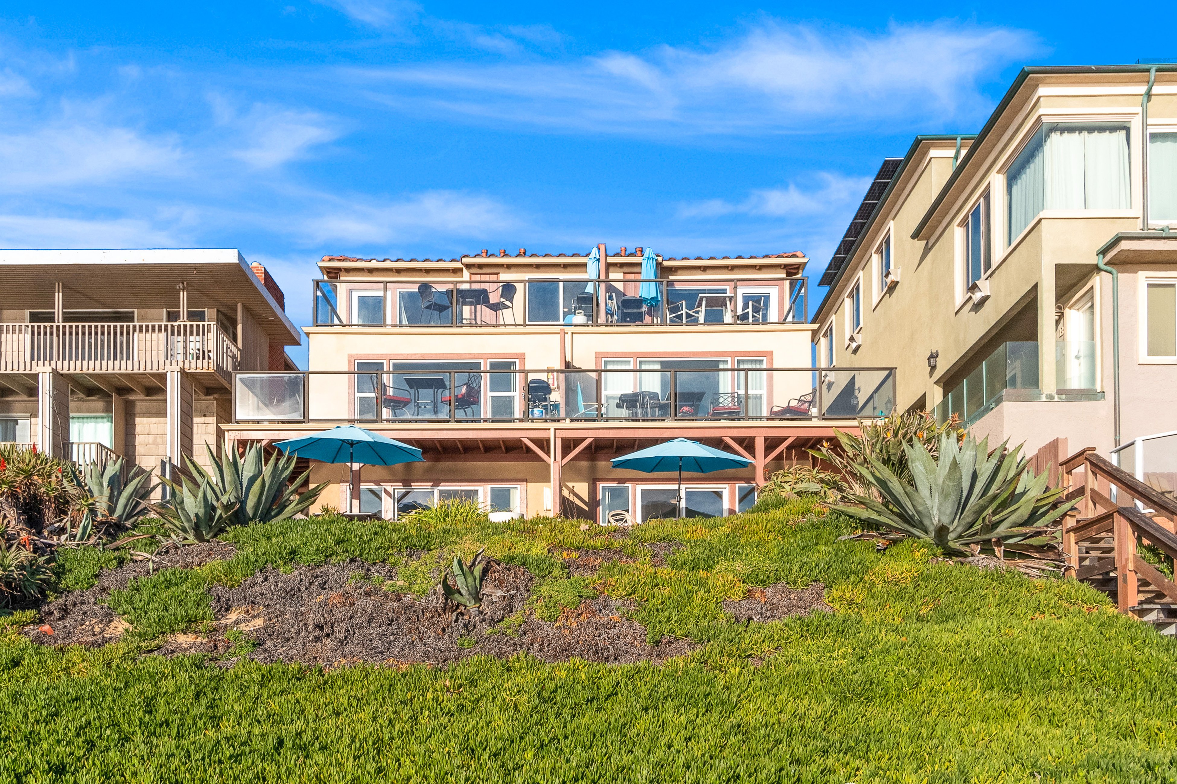 3009 Ocean St E Oceanfront