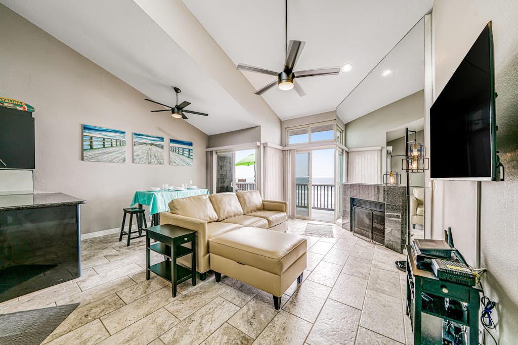 Whitewater Village Charm Oceanfront
