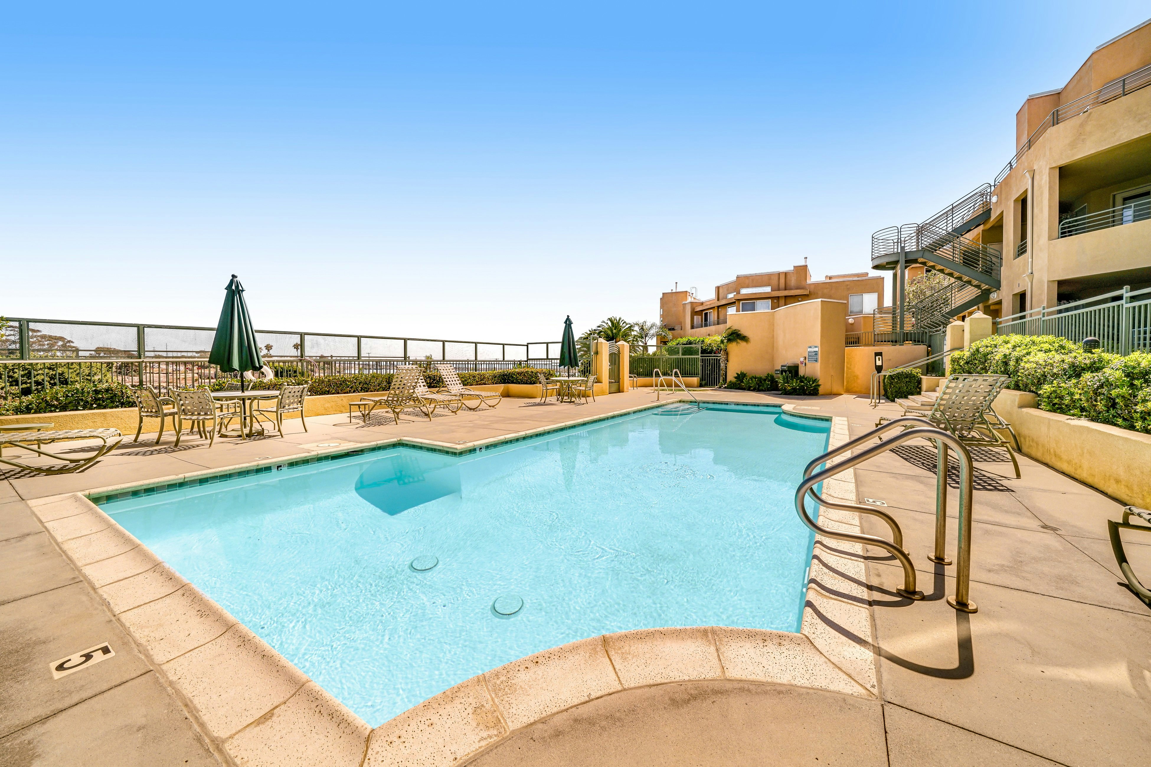 Ocean Pointe Getaway