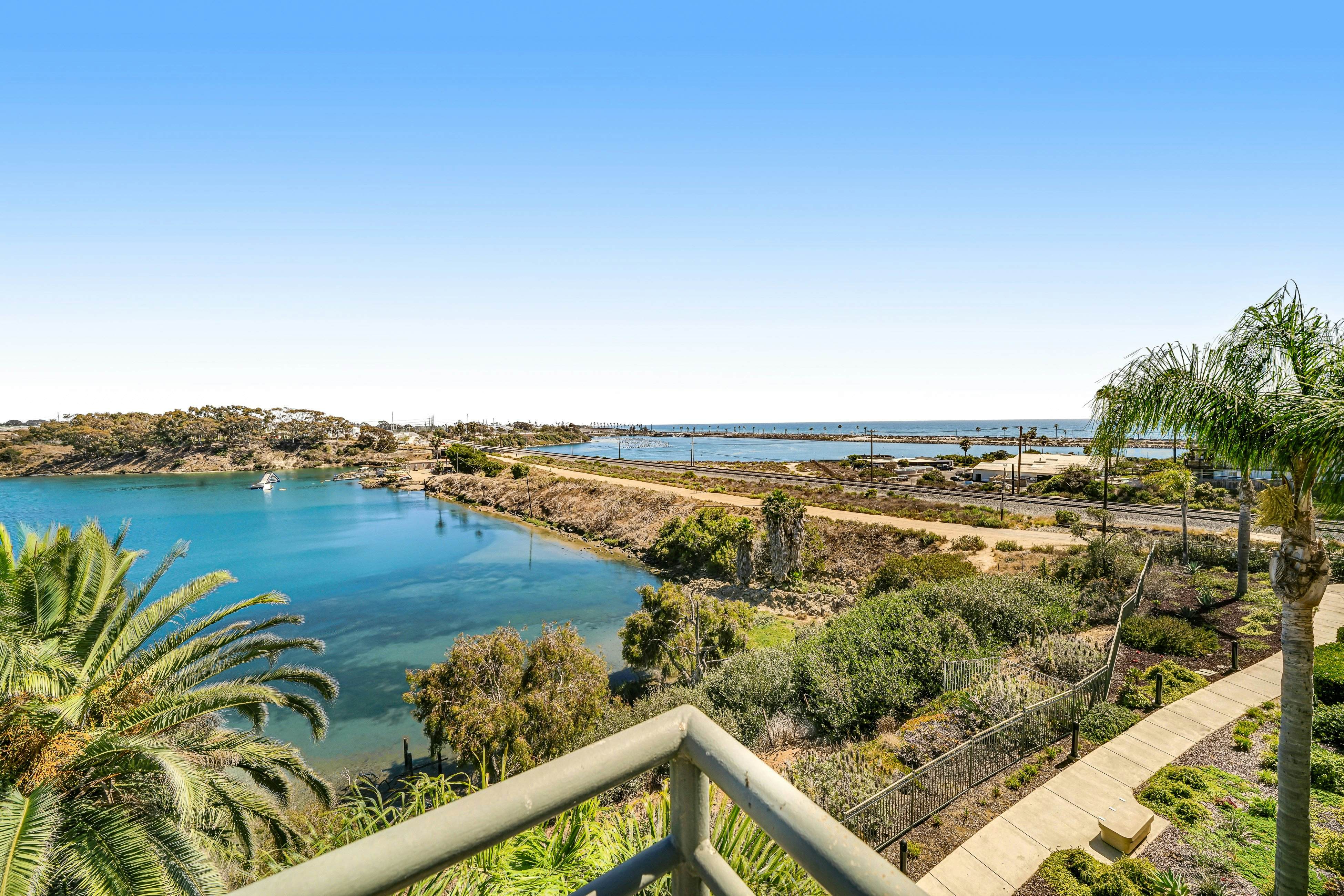 Ocean Pointe Getaway