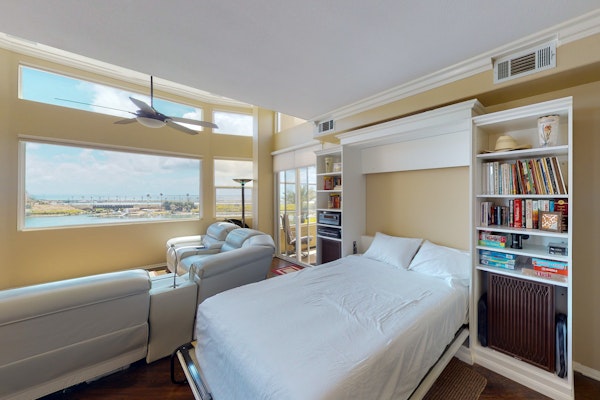 Lagoon Sunrise 205 - 30-Night Minimum