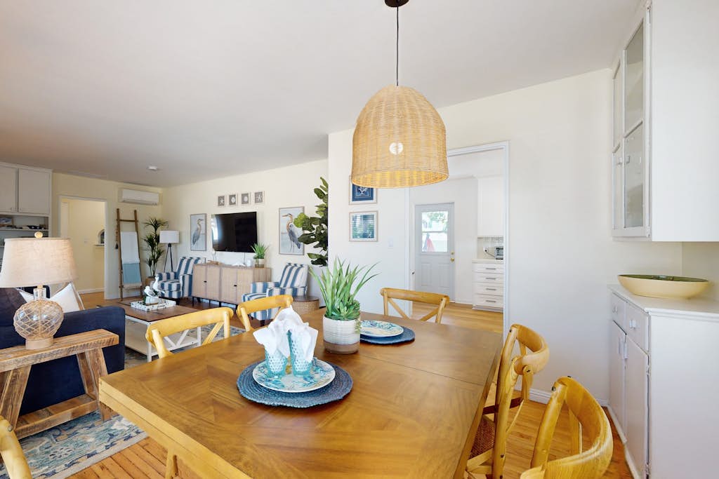 Blue Oasis Cozy house