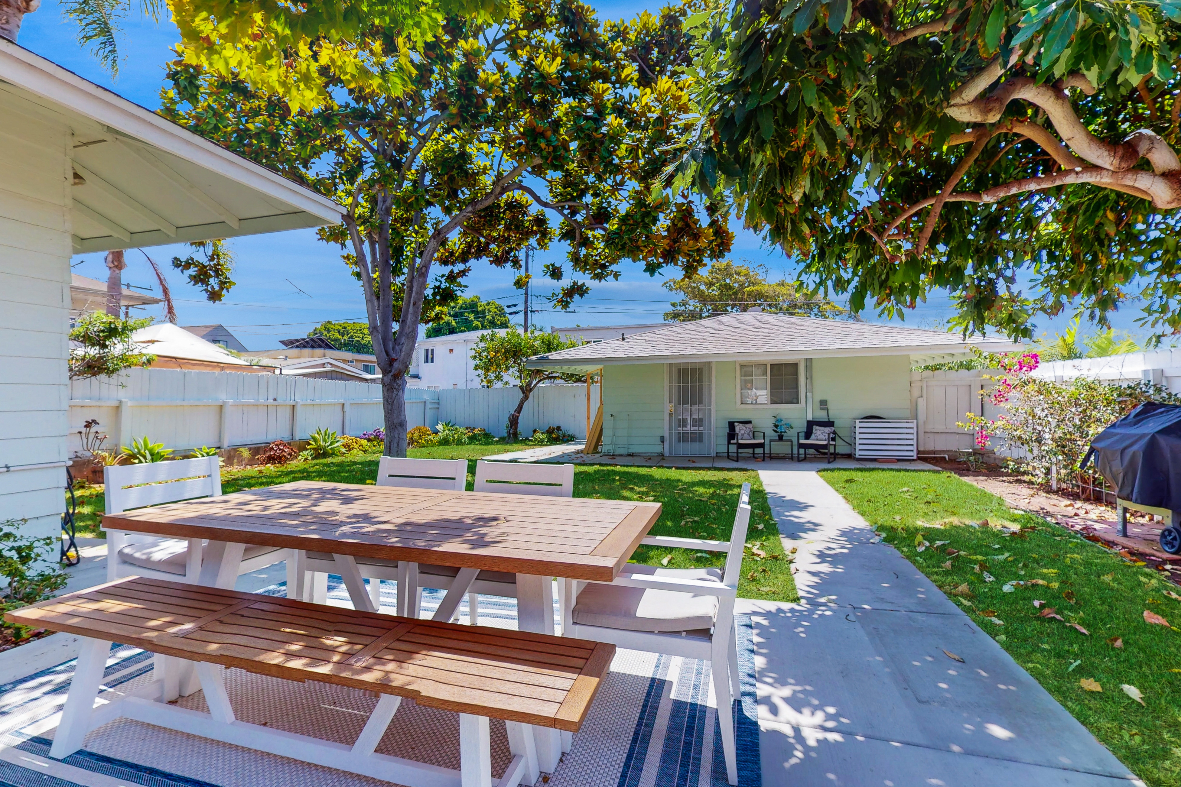 Blue Oasis Cozy house