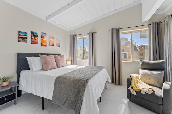 Sweet Sunset Studio Charming Condo with Lovely Views, Free WiFi - Close to Beach and Boardwalk