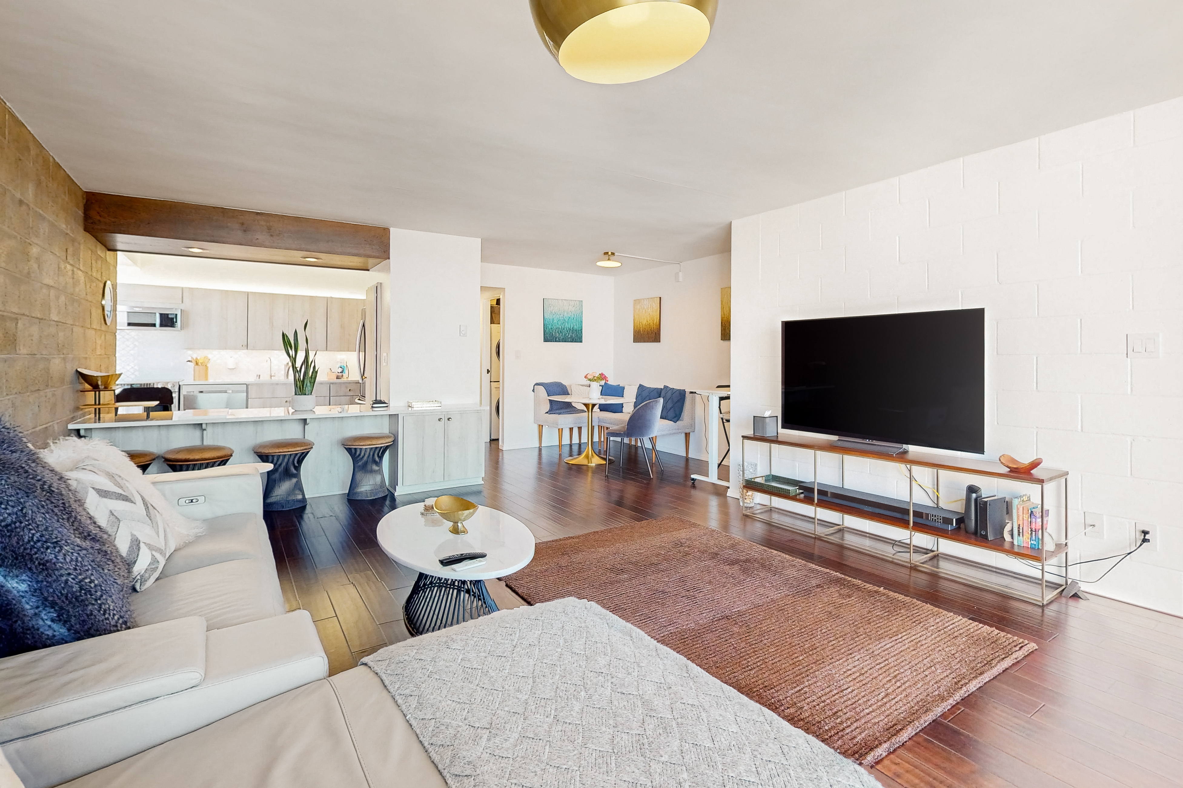 Seaside Serenity Haven - -30-Night Minimum