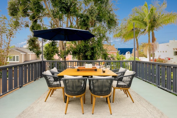 La Jolla Beach Retreat