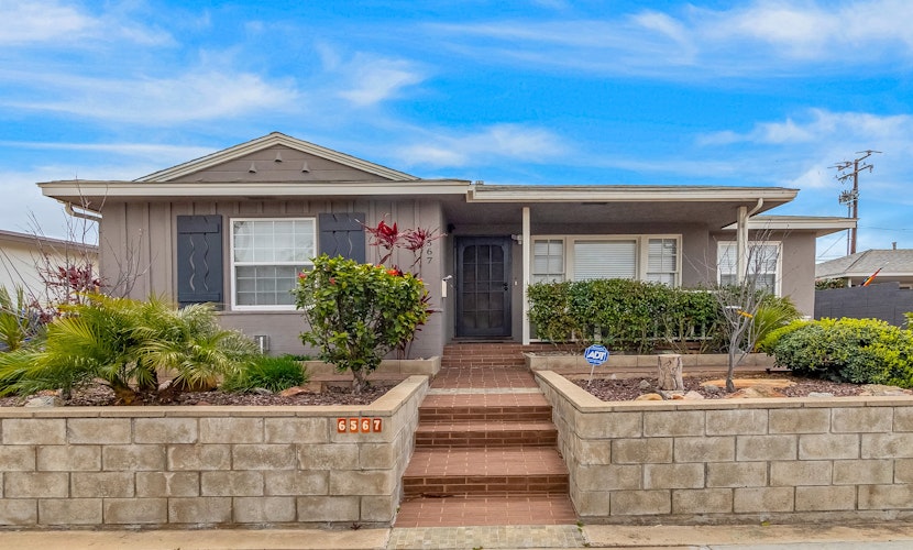 Carthage Corner 3BR Home