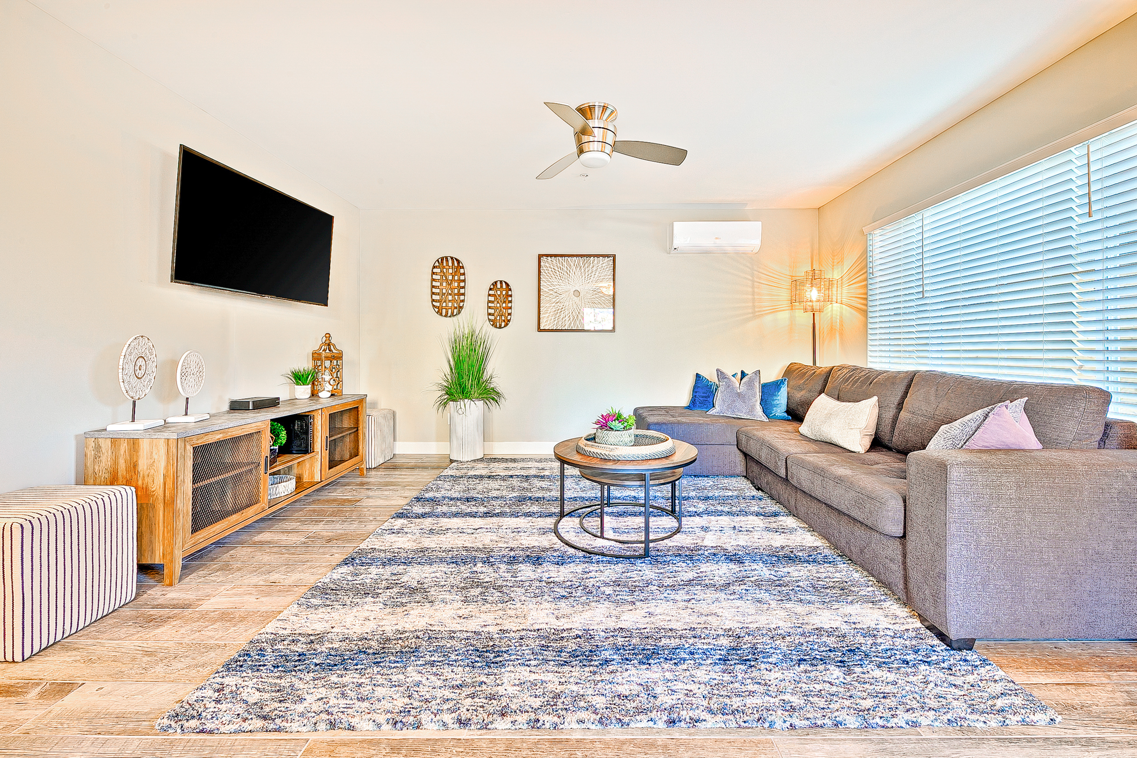 New Tremont Modern Beach