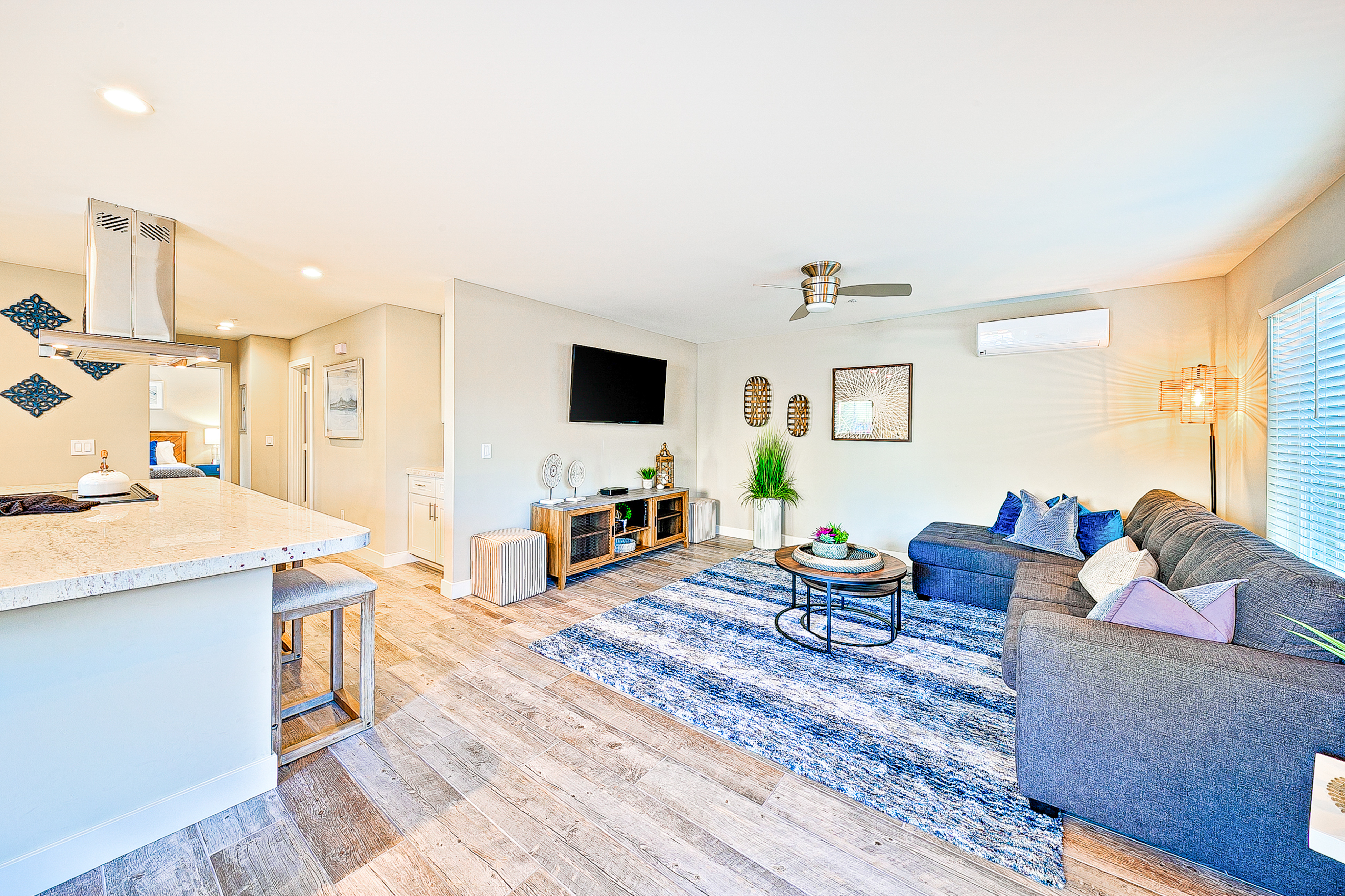 New Tremont Modern Beach